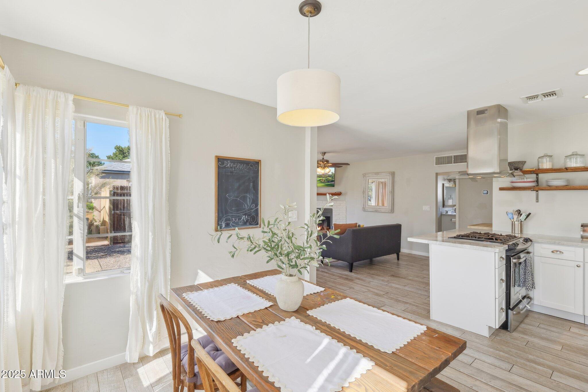 1110 W HEATHERBRAE Drive