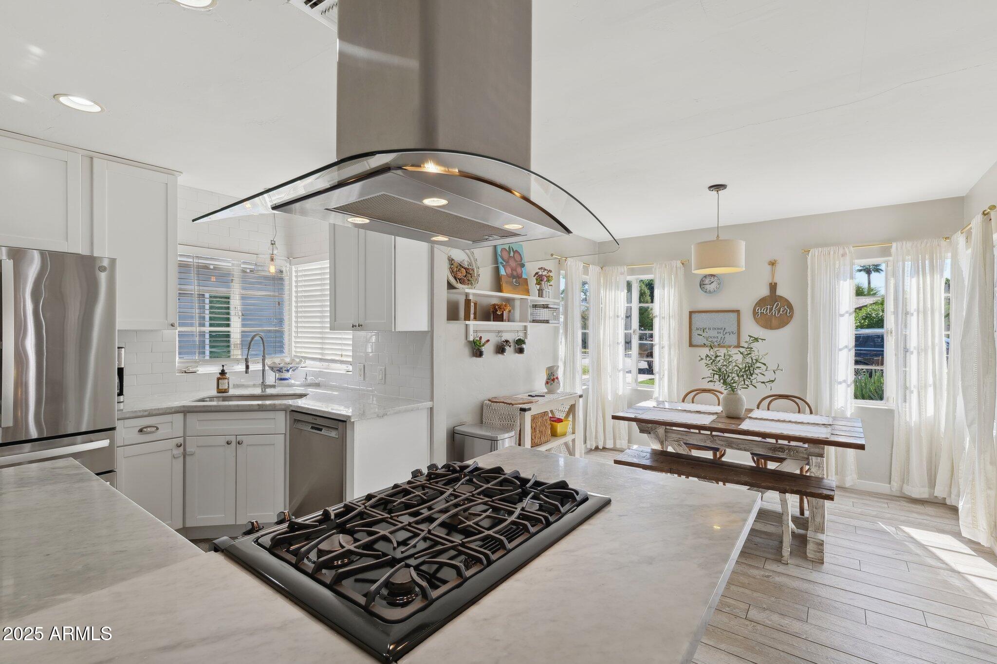 1110 W HEATHERBRAE Drive