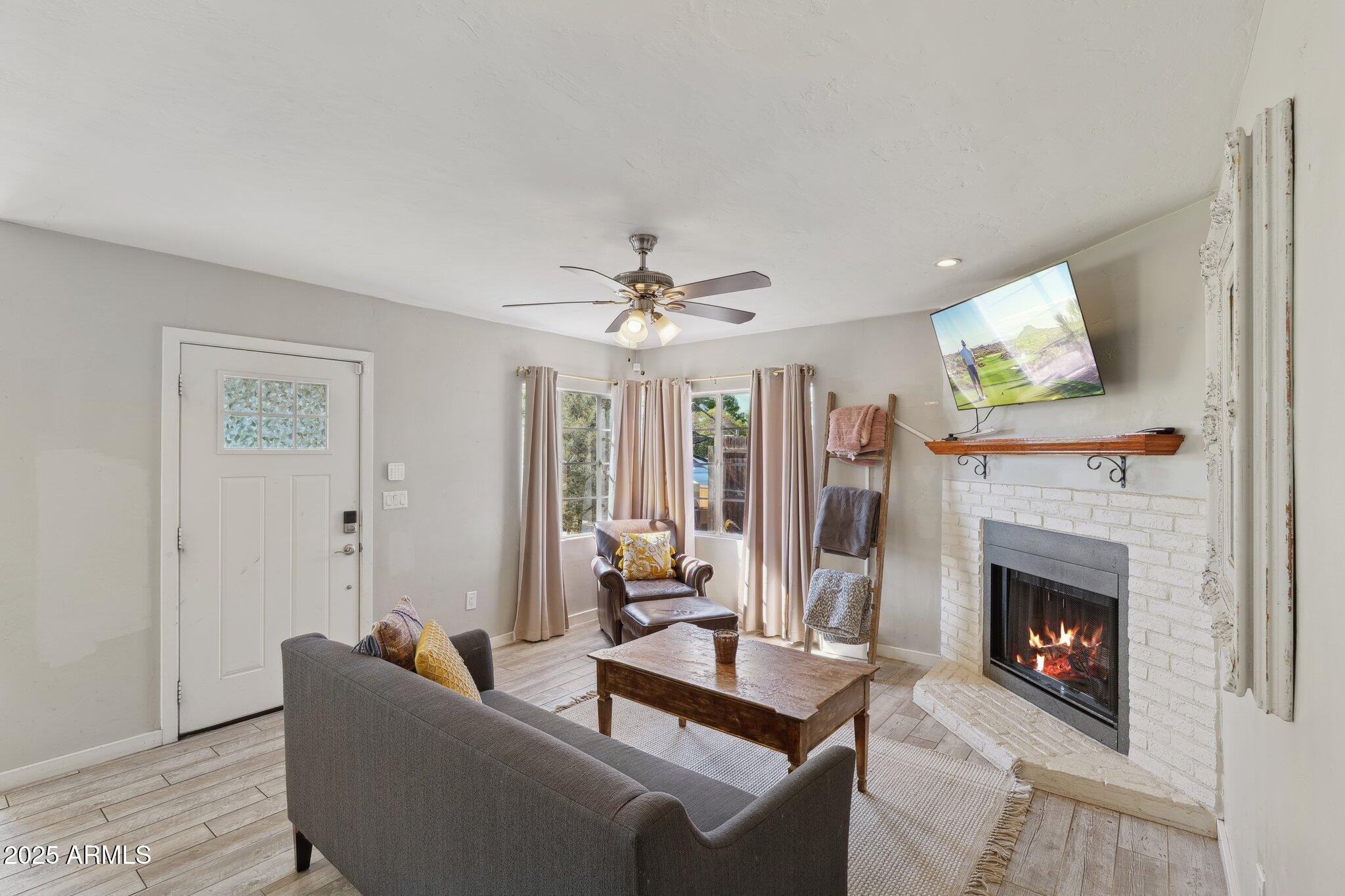 1110 W HEATHERBRAE Drive