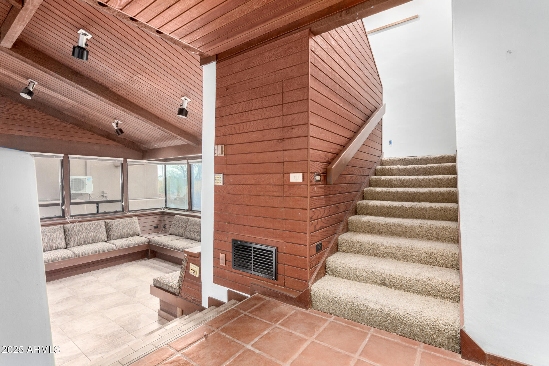 5275 N Camelhead Road