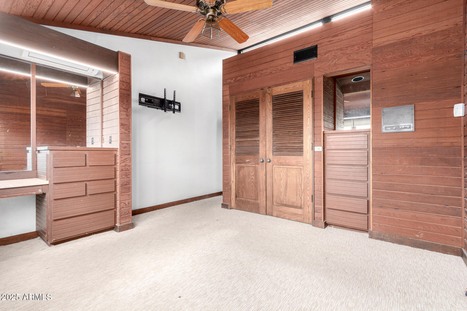 5275 N Camelhead Road