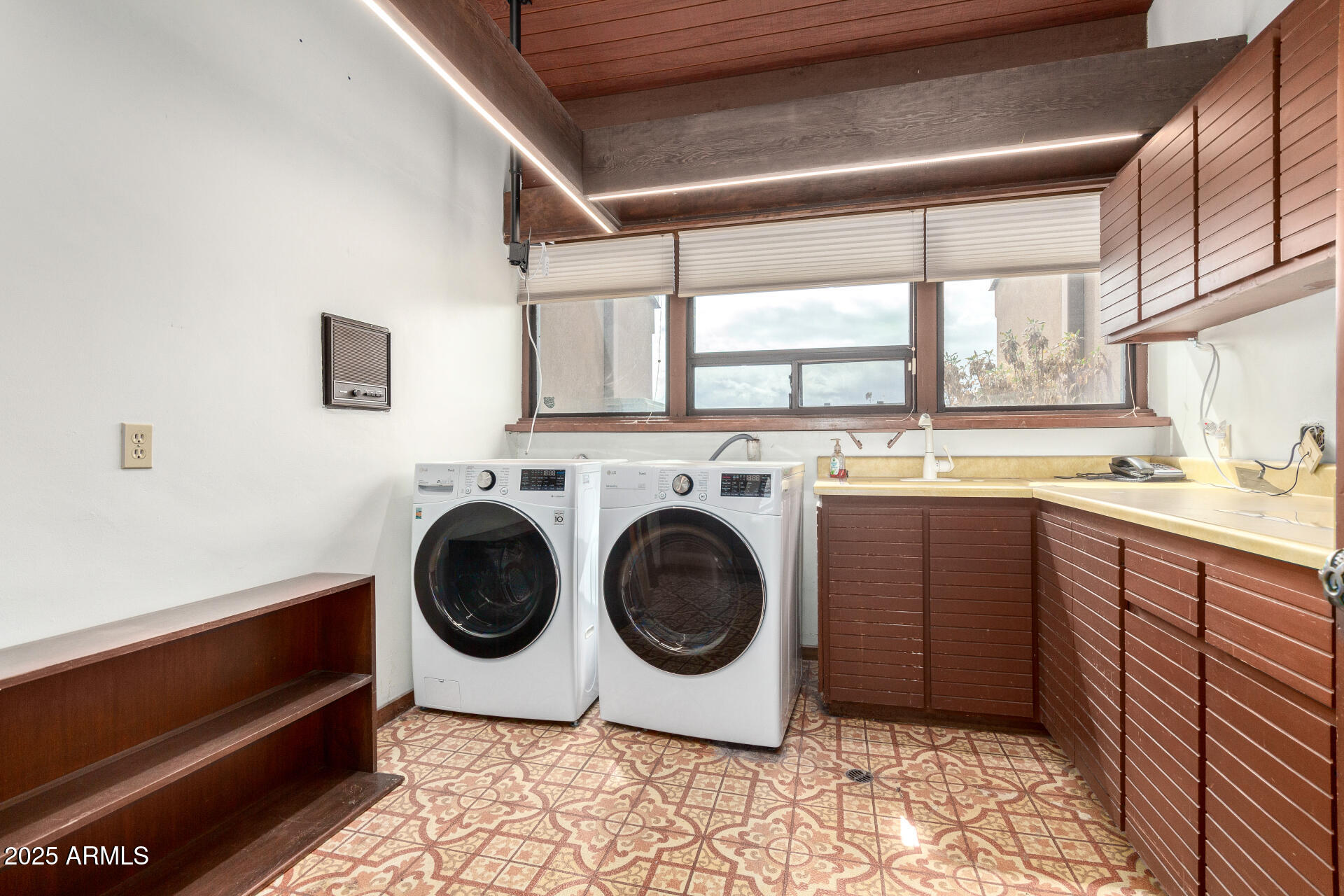 5275 N Camelhead Road