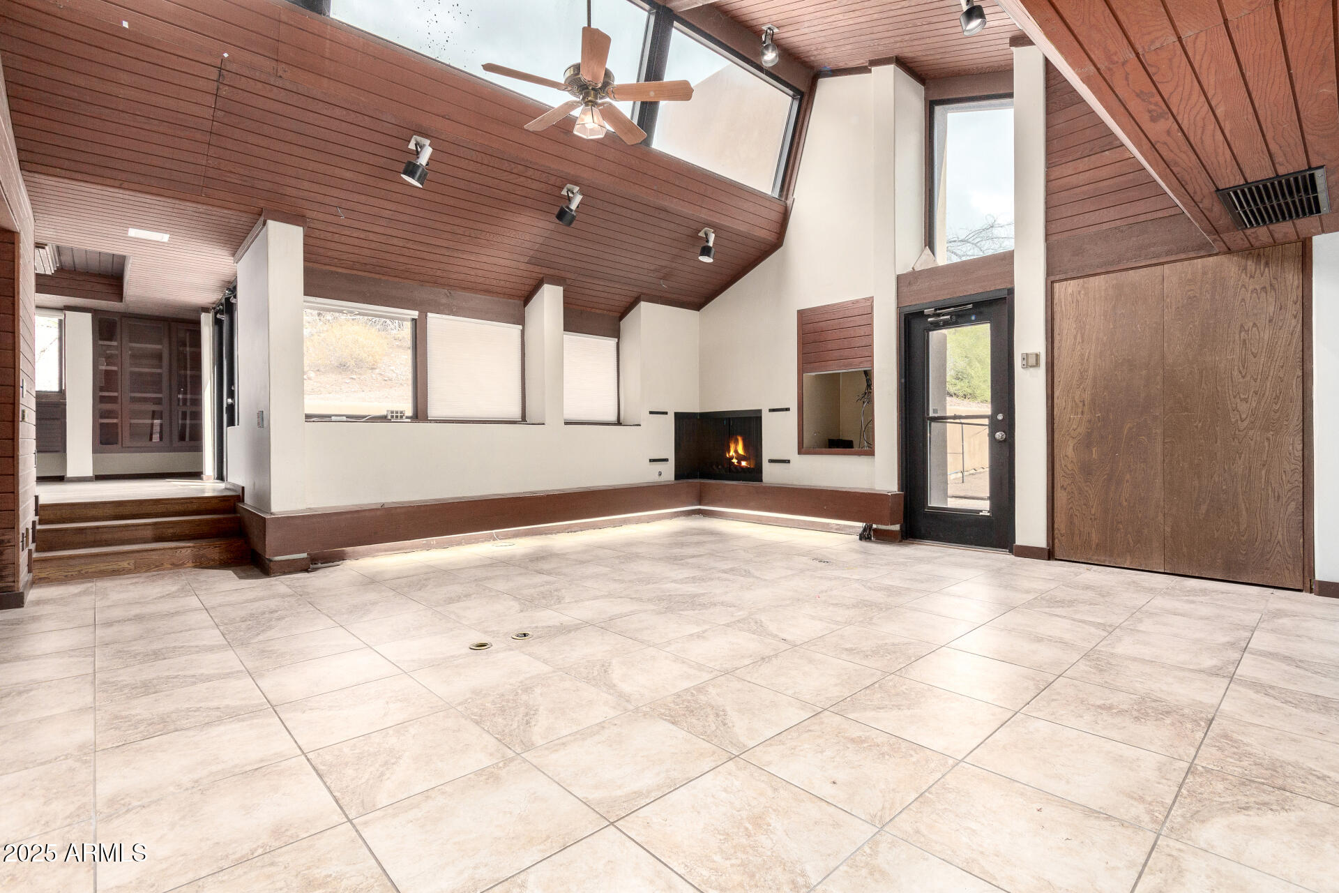 5275 N Camelhead Road