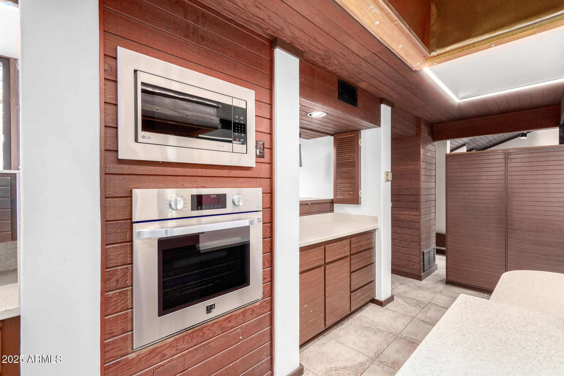 5275 N Camelhead Road