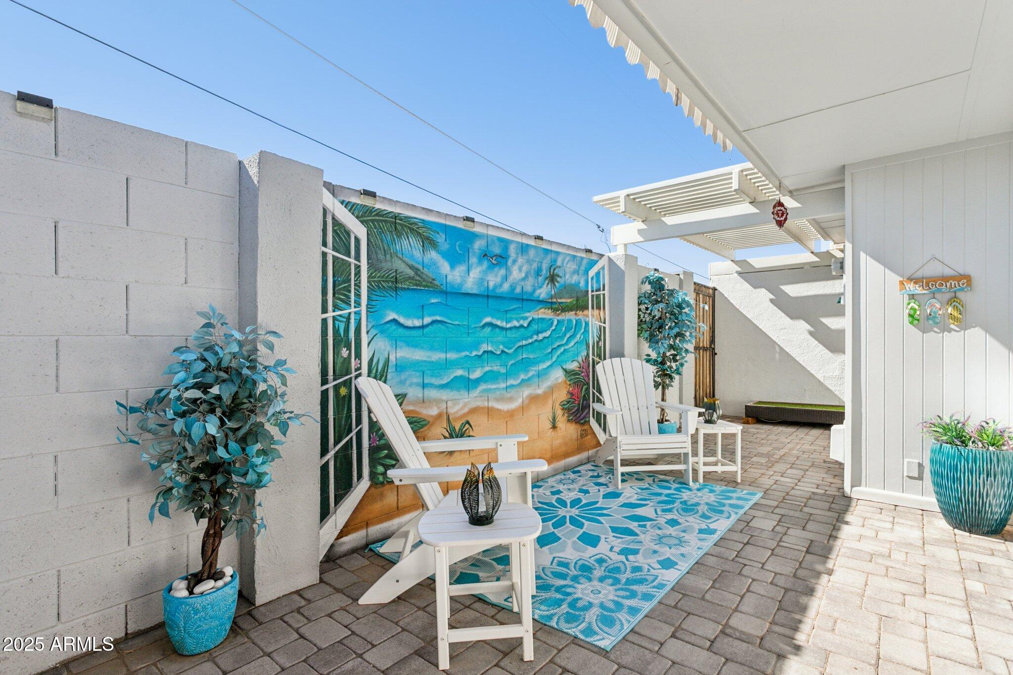 1643 E BORGHESE Place