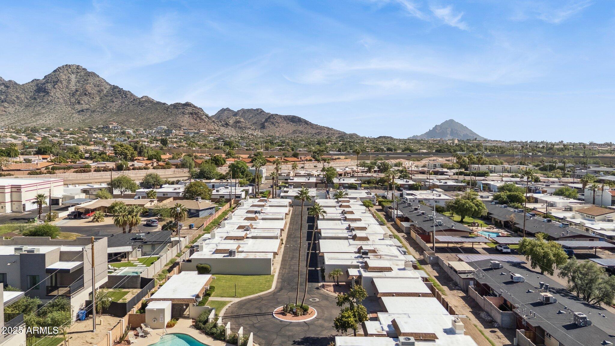 1643 E BORGHESE Place