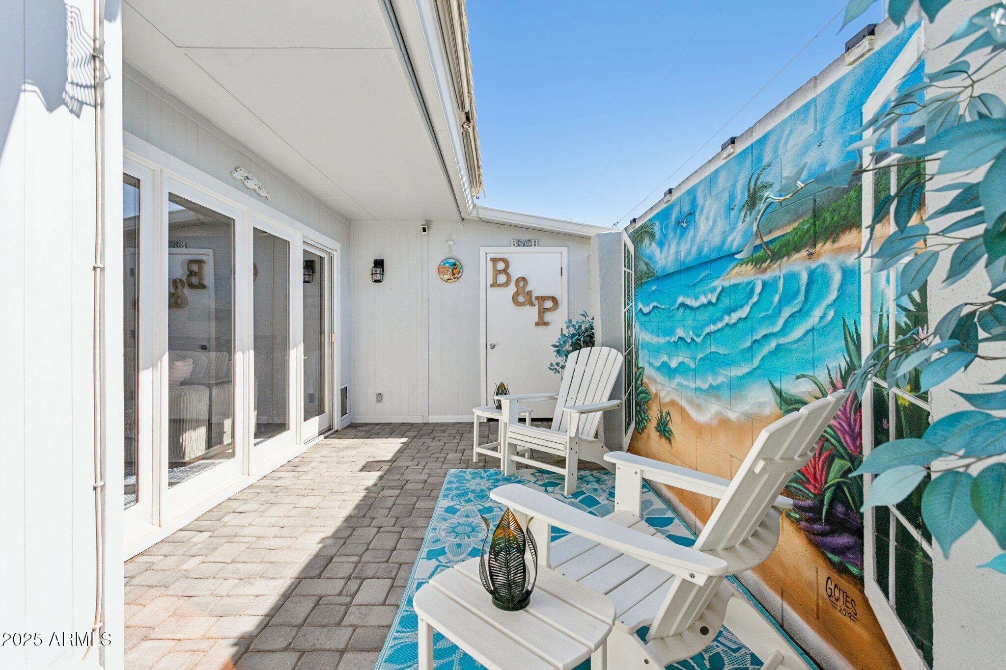 1643 E BORGHESE Place