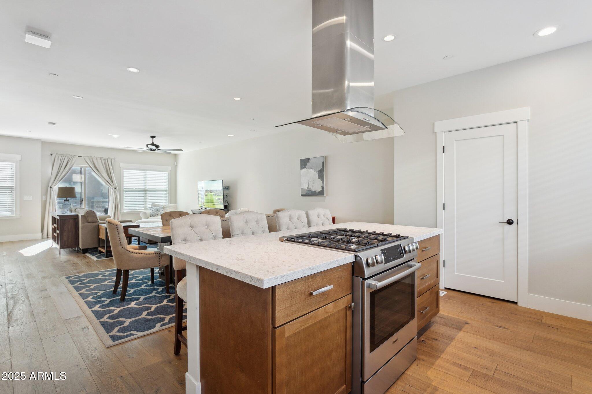 1400 E Bethany Home Road 22