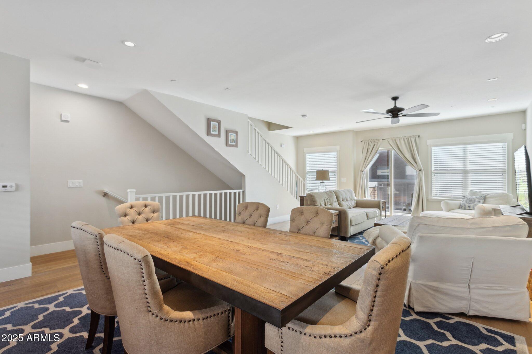 1400 E Bethany Home Road 22