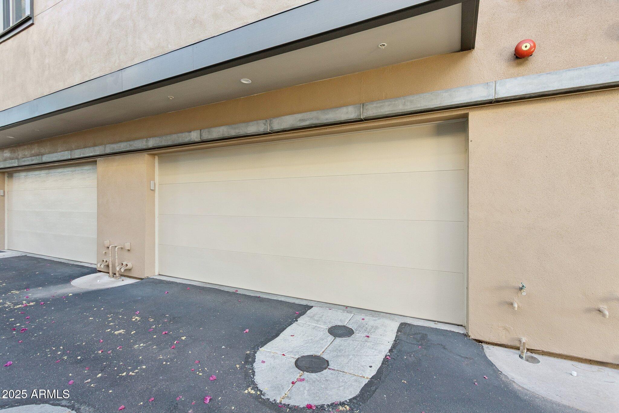 1400 E Bethany Home Road 22