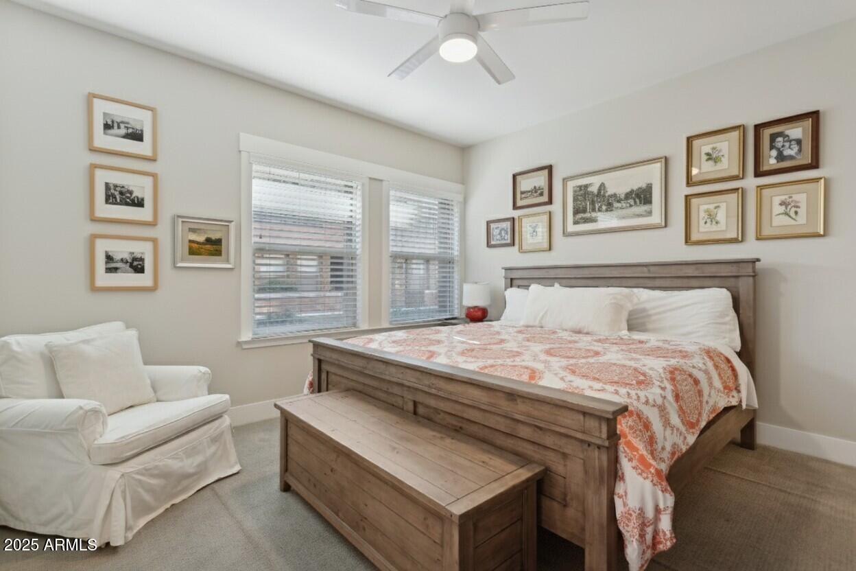 1400 E Bethany Home Road 22