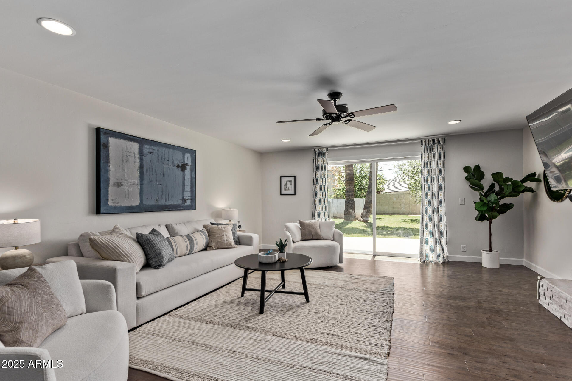 1431 E SAN JUAN Avenue