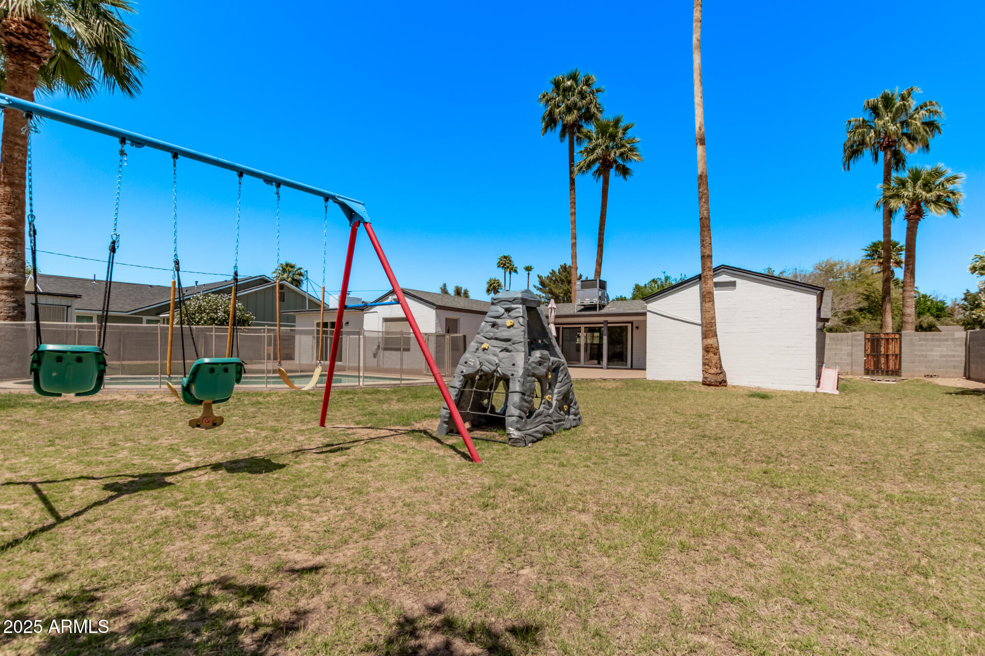 1431 E SAN JUAN Avenue