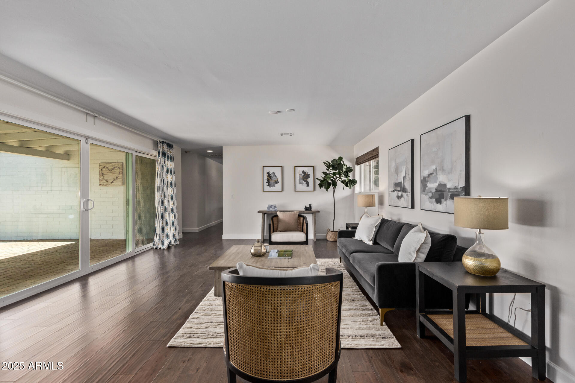 1431 E SAN JUAN Avenue