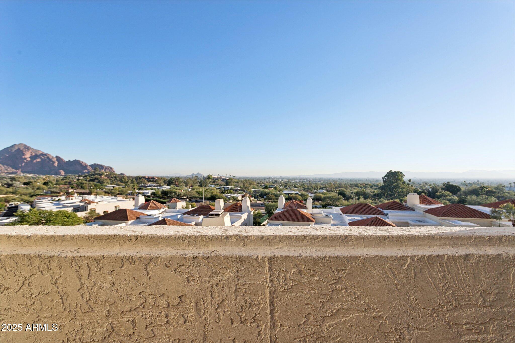 3800 E LINCOLN Drive 7