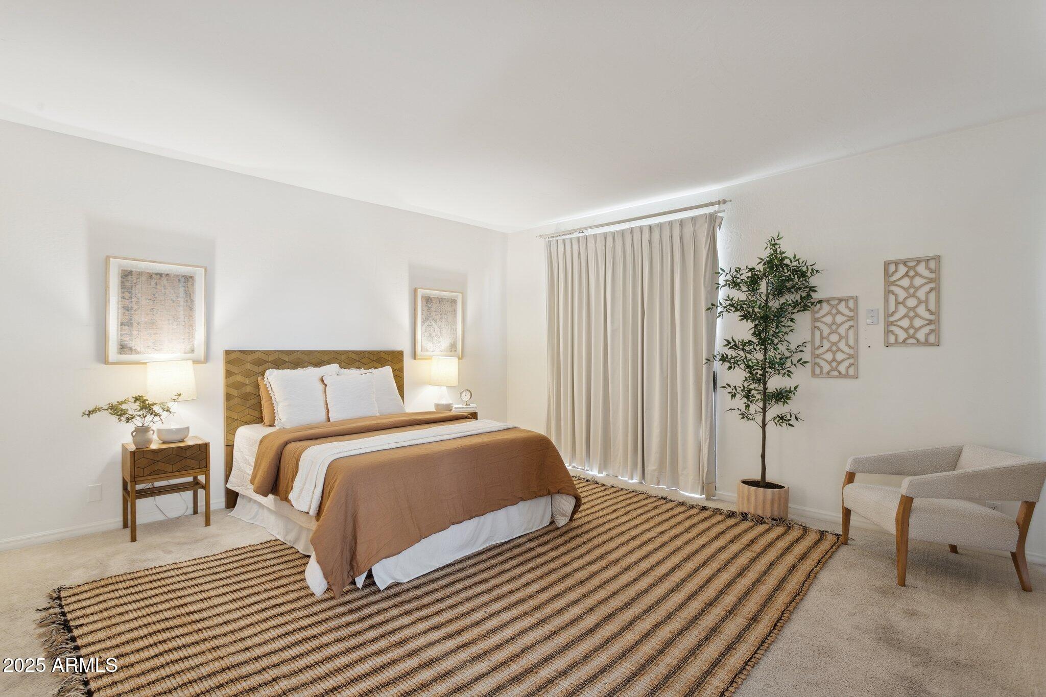 3800 E LINCOLN Drive 7