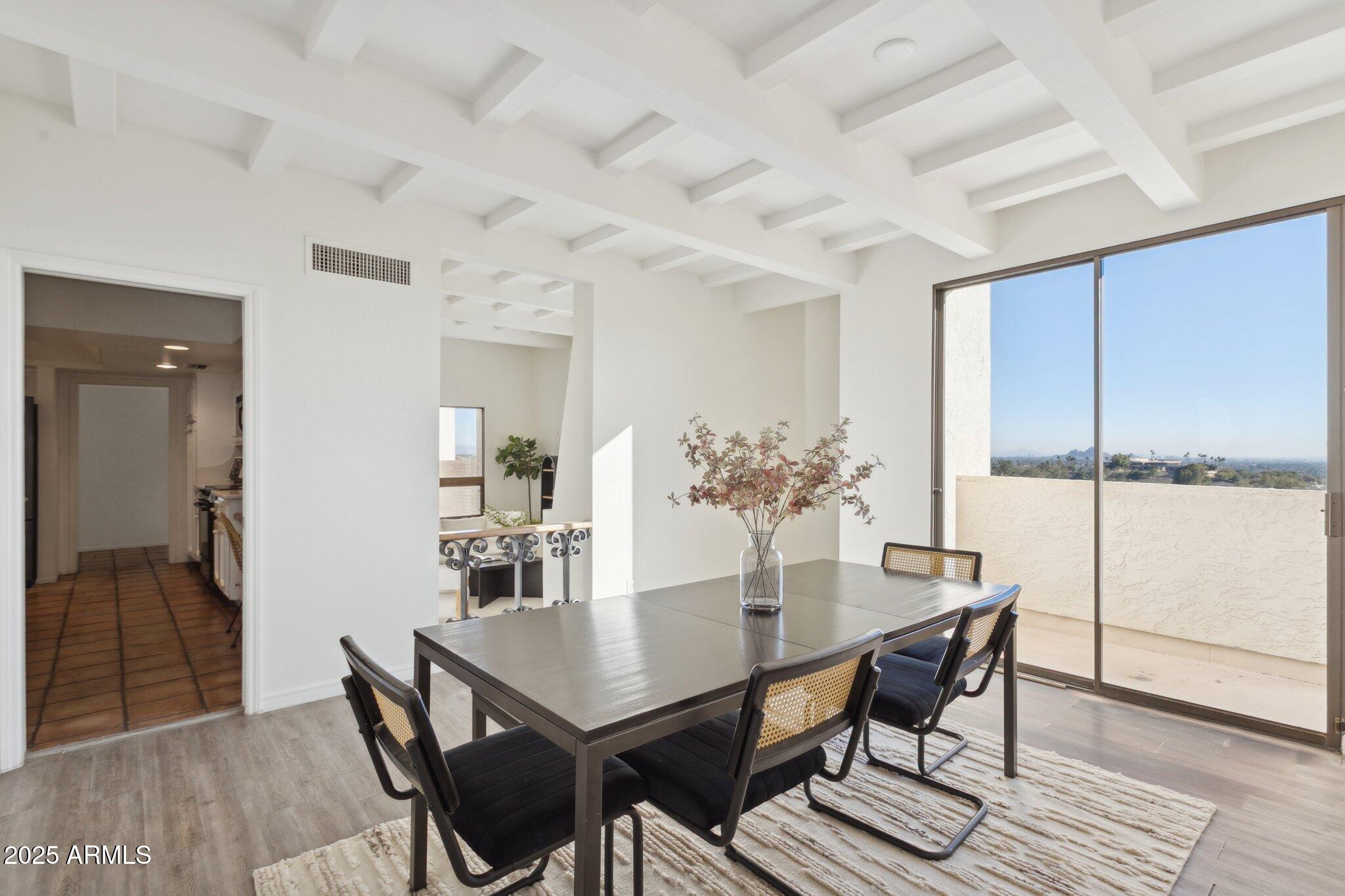 3800 E LINCOLN Drive 7