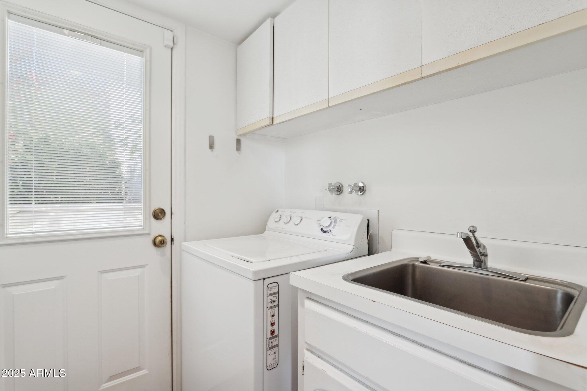 3800 E LINCOLN Drive 7