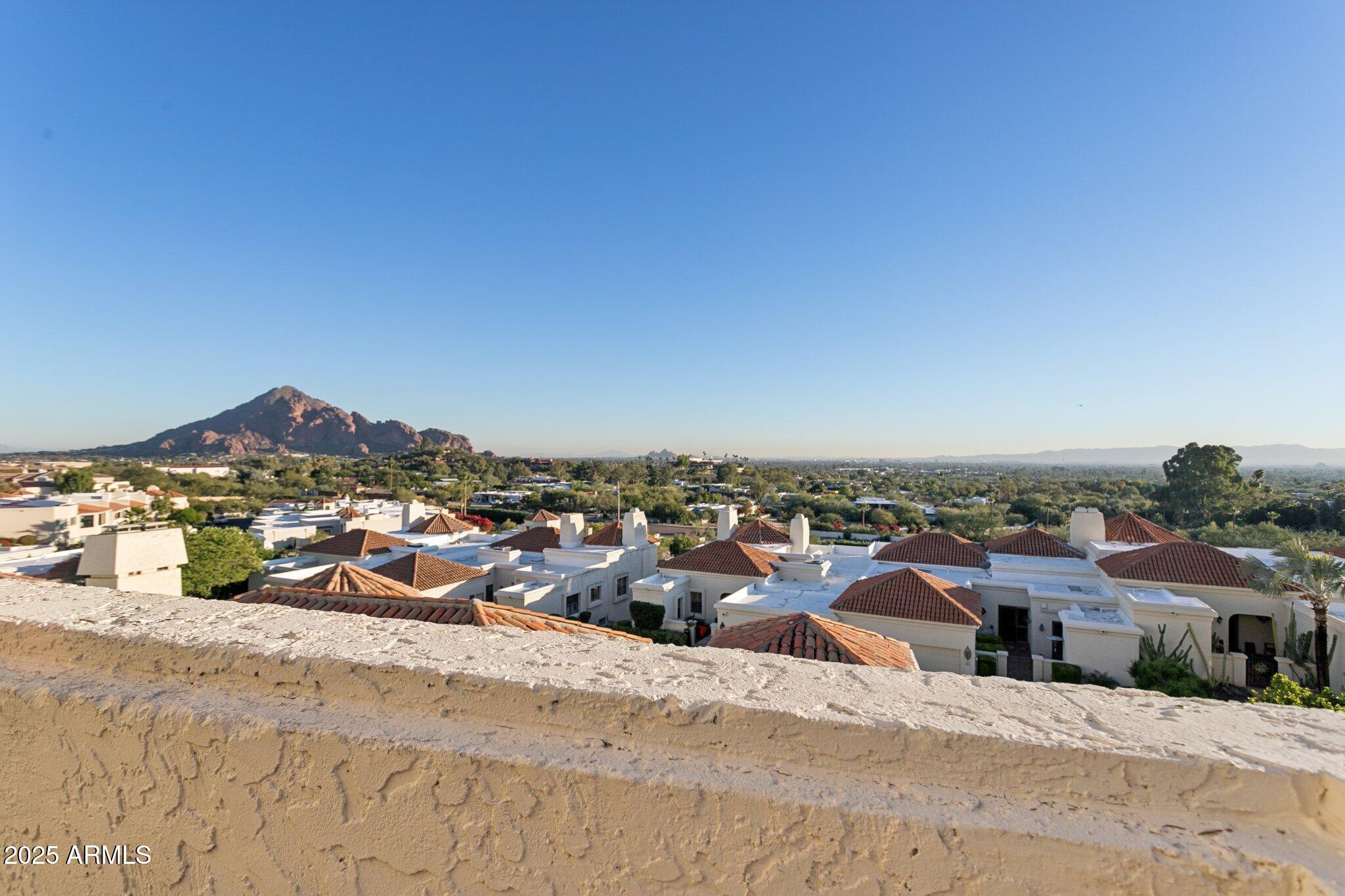 3800 E LINCOLN Drive 7