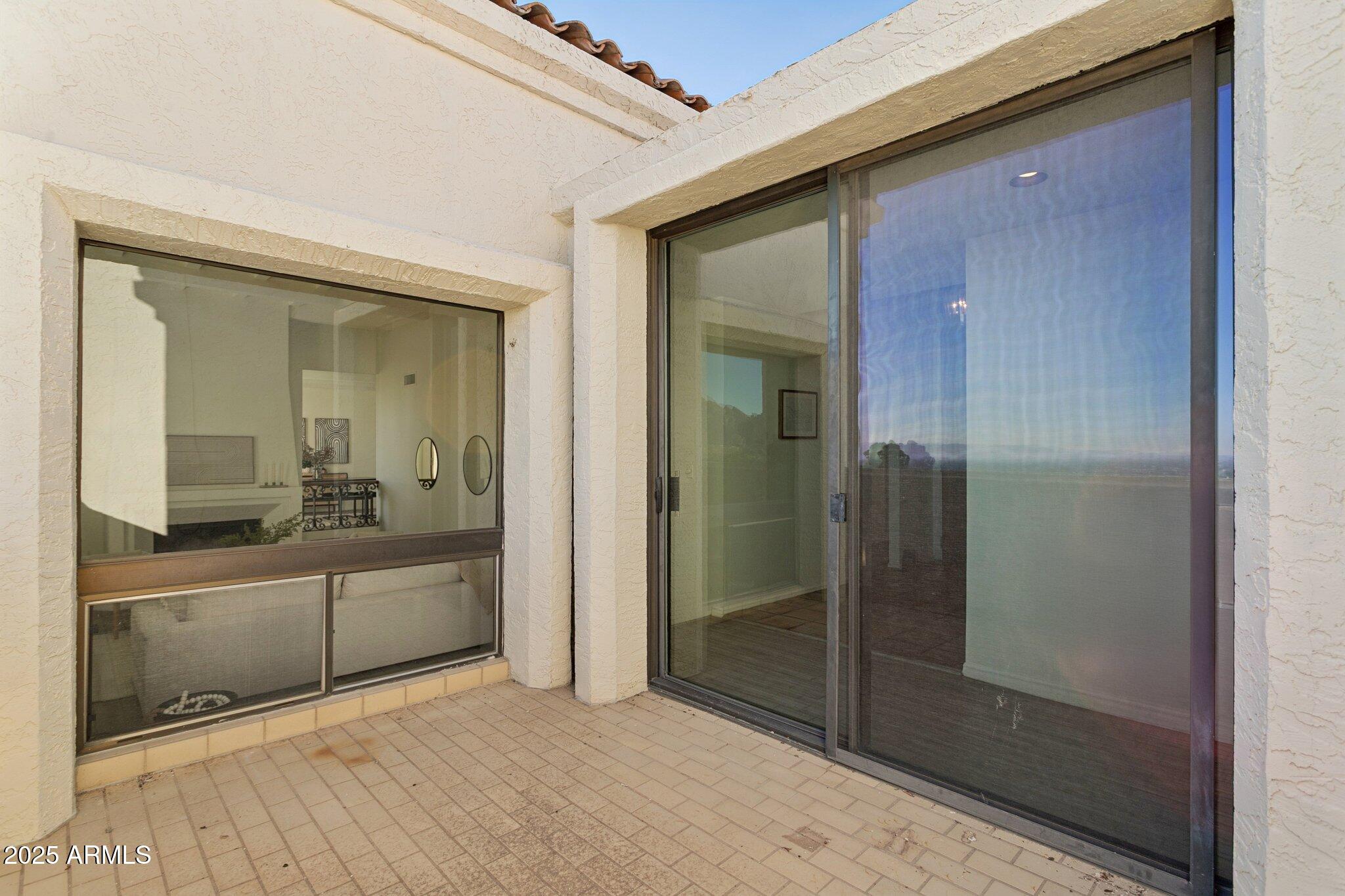 3800 E LINCOLN Drive 7