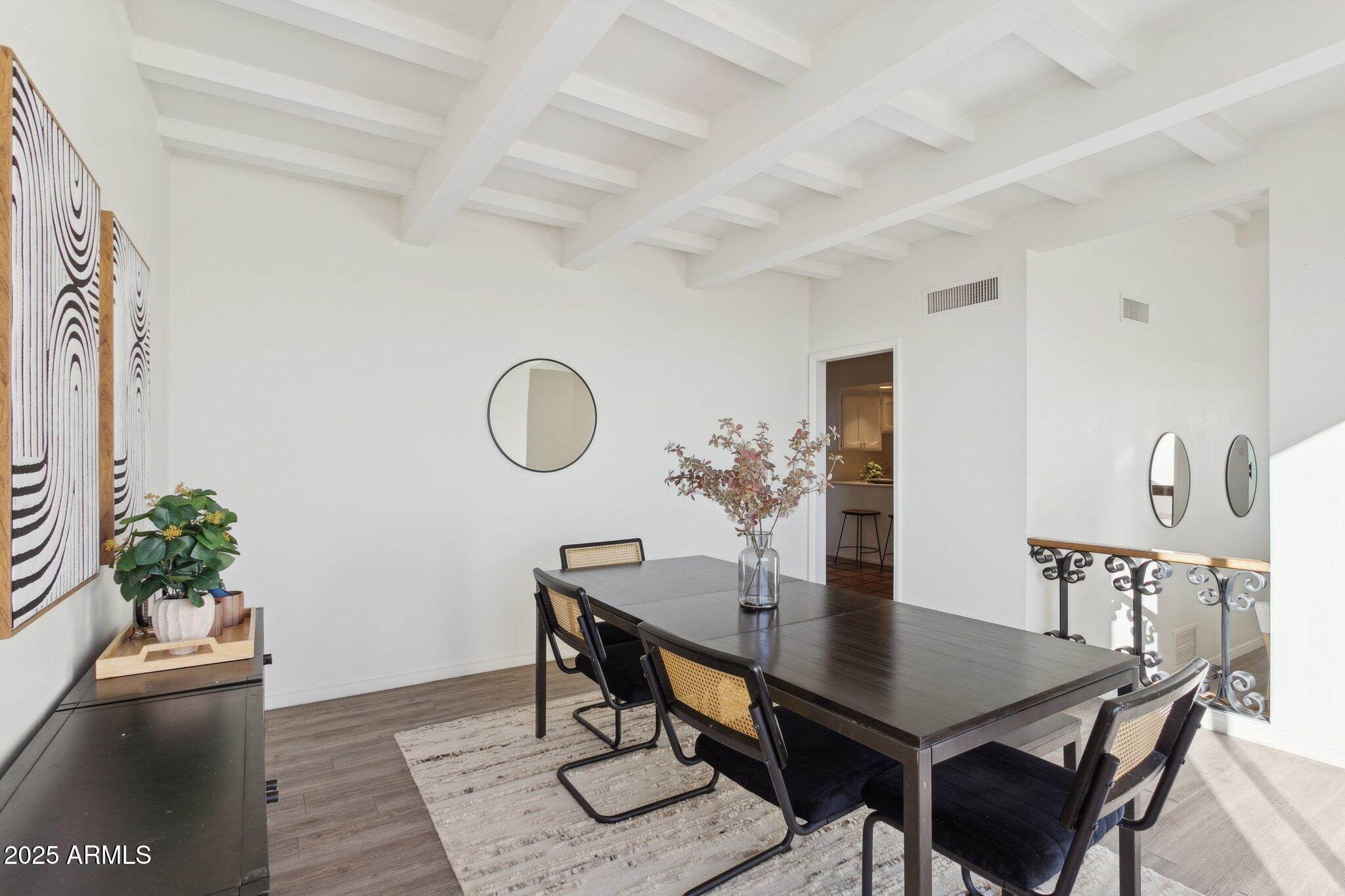 3800 E LINCOLN Drive 7