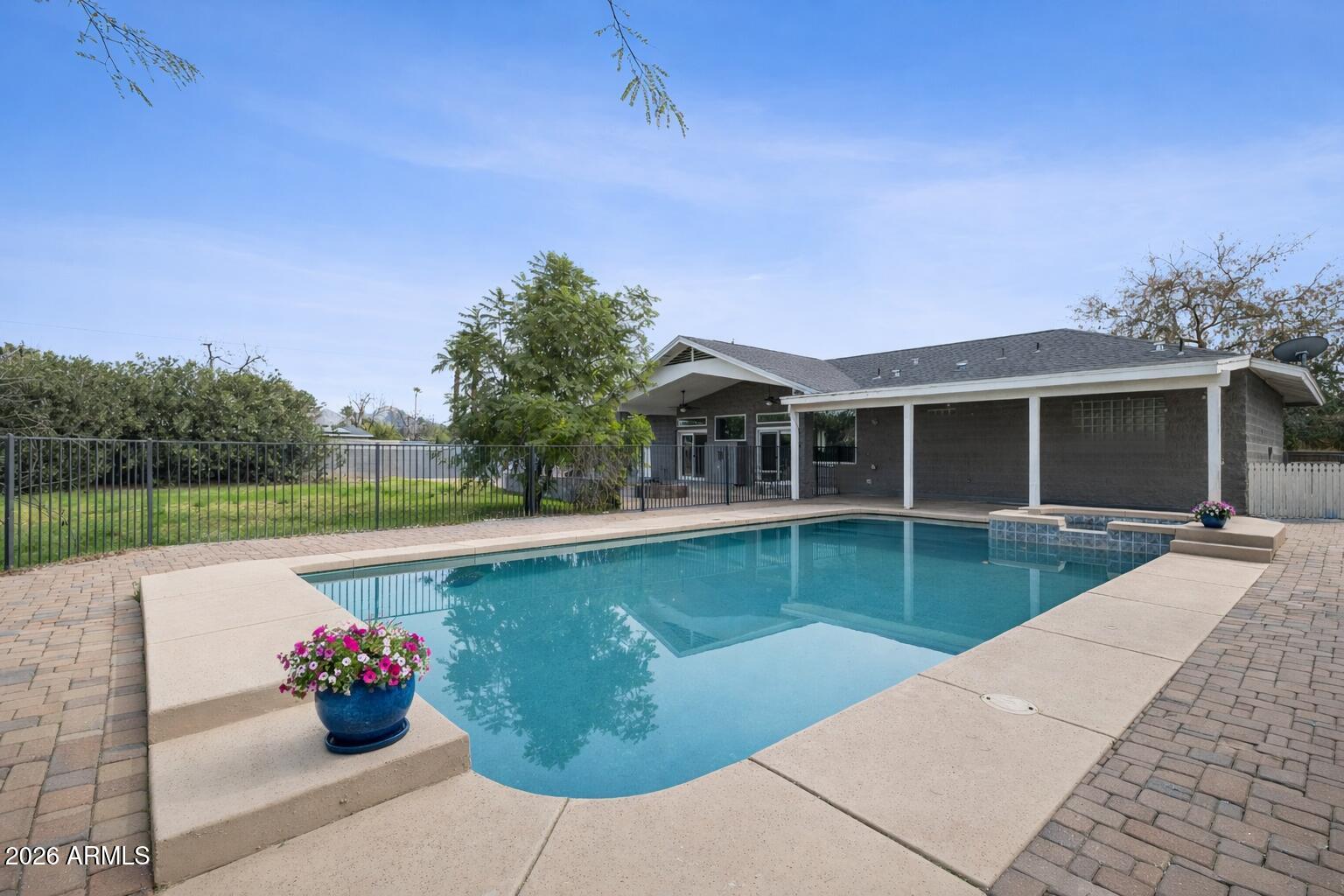 702 W Why Worry Lane