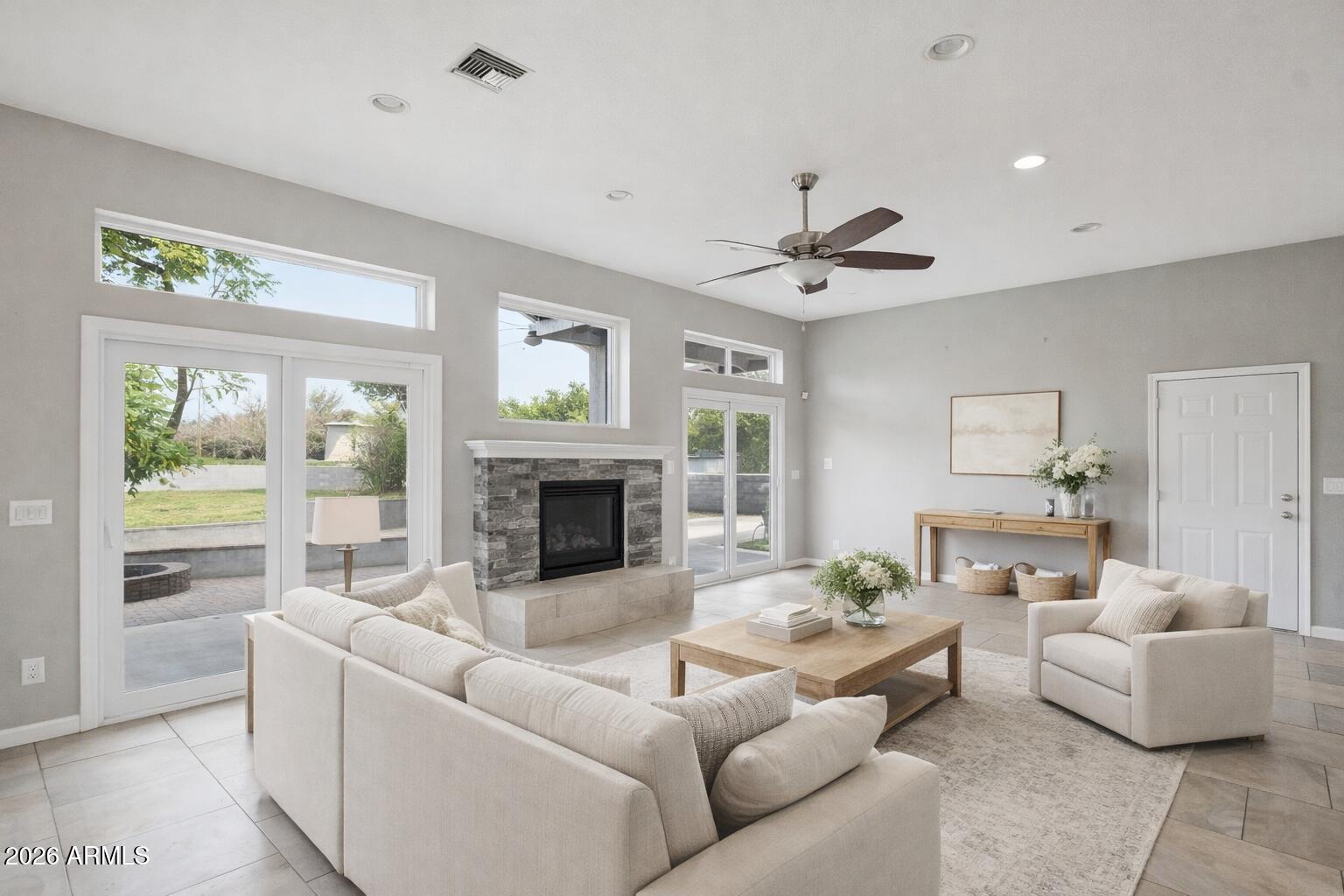 702 W Why Worry Lane