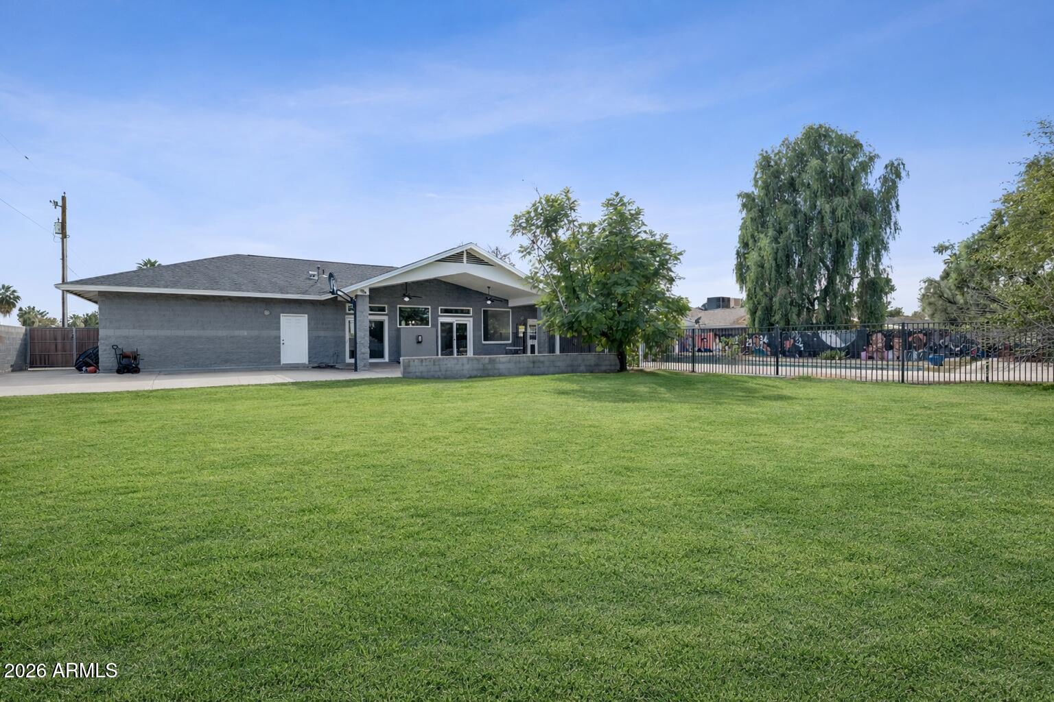 702 W Why Worry Lane