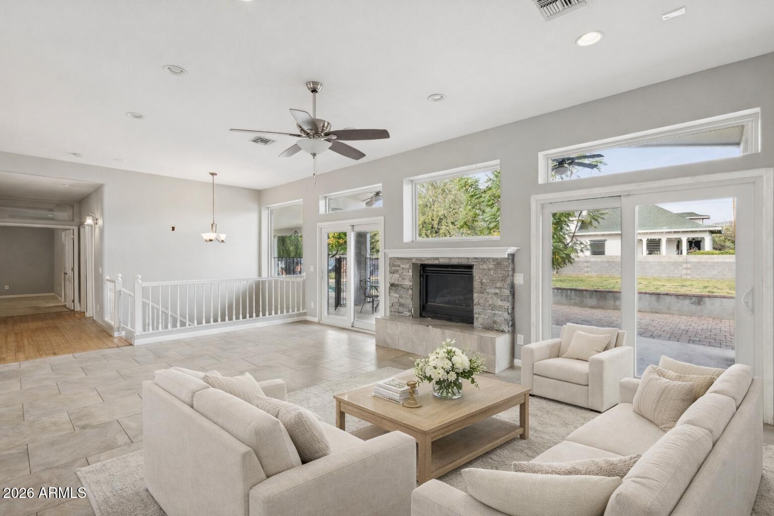 702 W Why Worry Lane