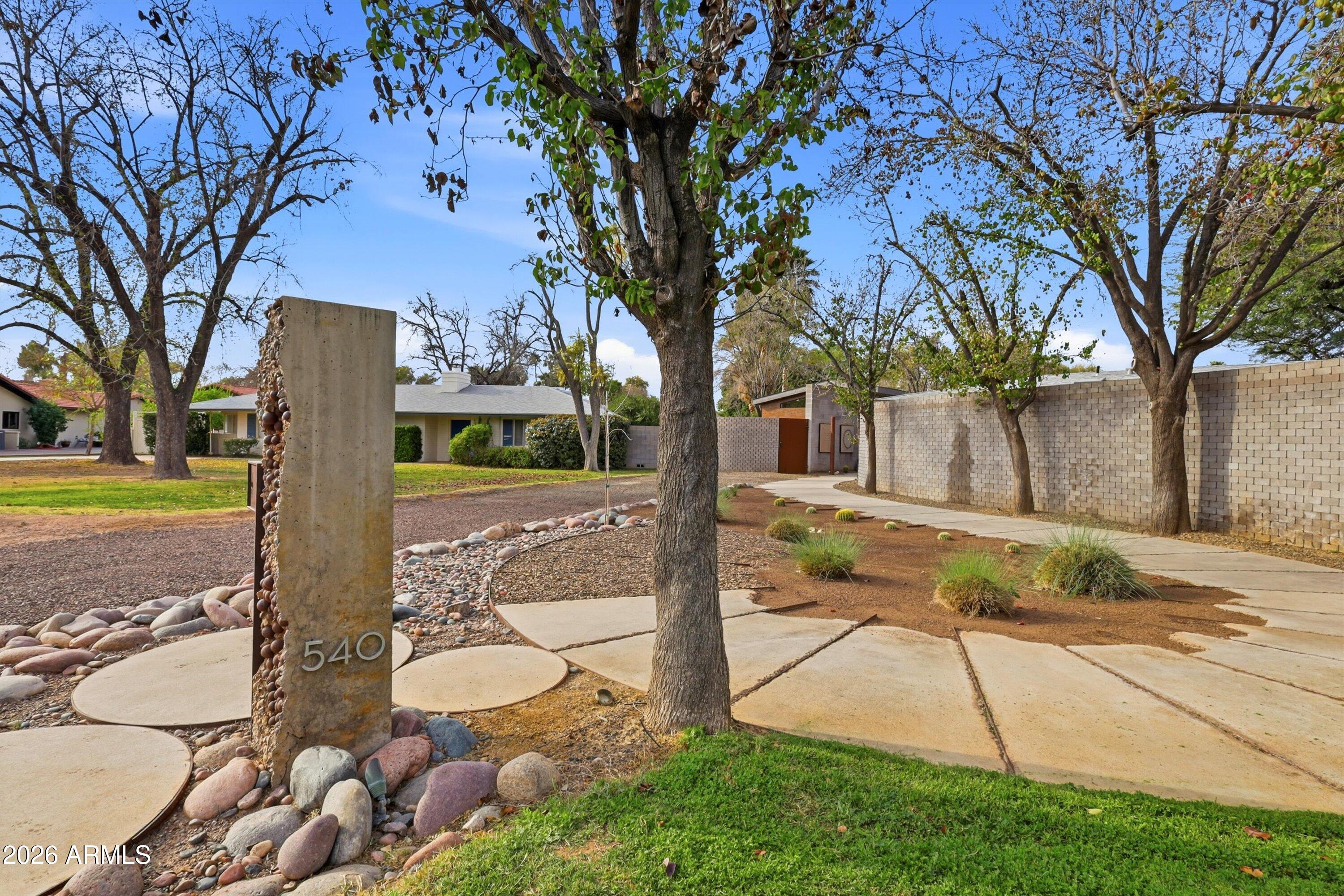 540 W SOLANO Drive