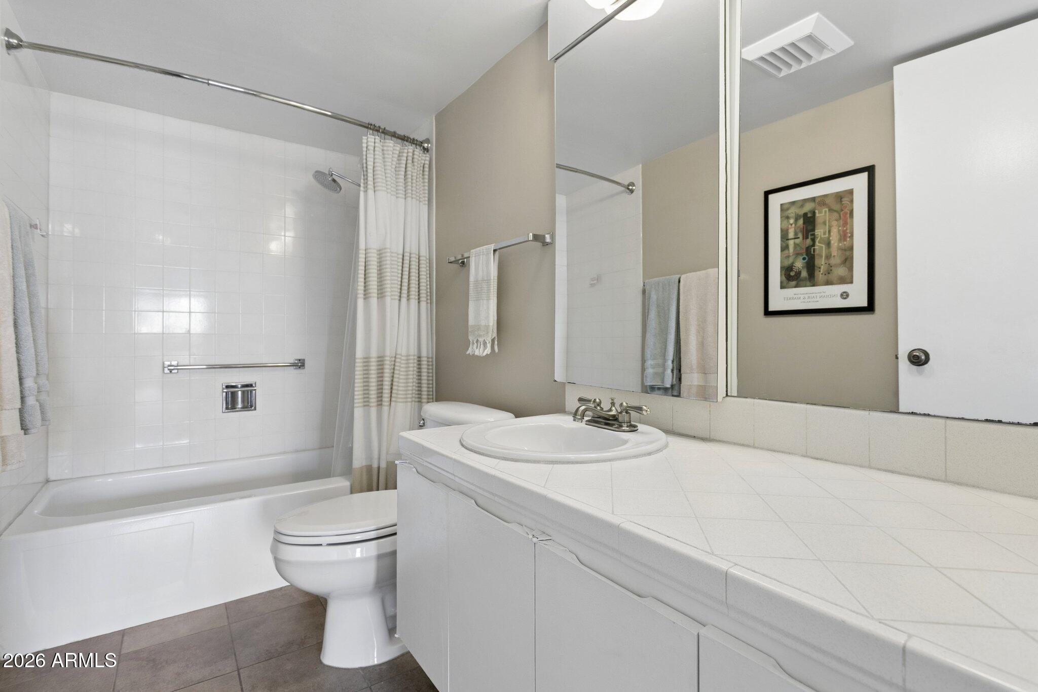 2323 N CENTRAL Avenue 205