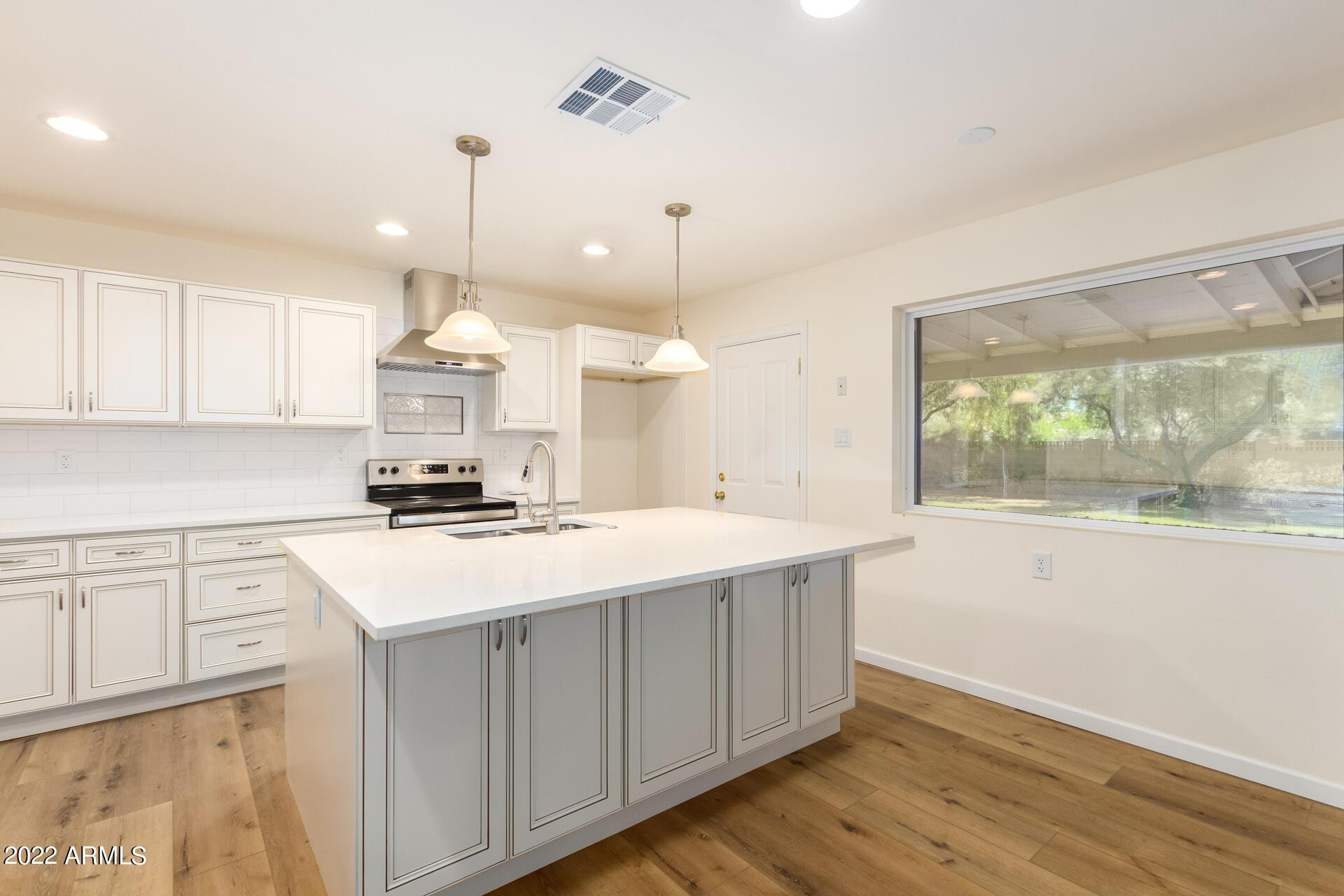 1211 W Hayward Avenue