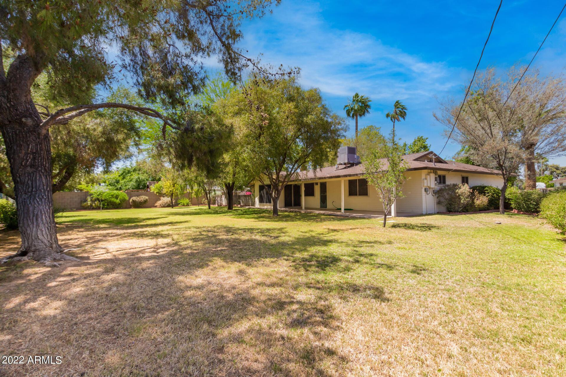 1211 W Hayward Avenue