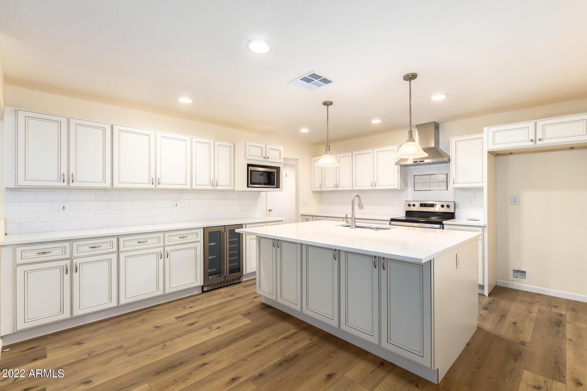 1211 W Hayward Avenue