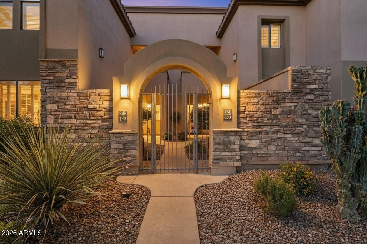 7027 N SCOTTSDALE Road 250
