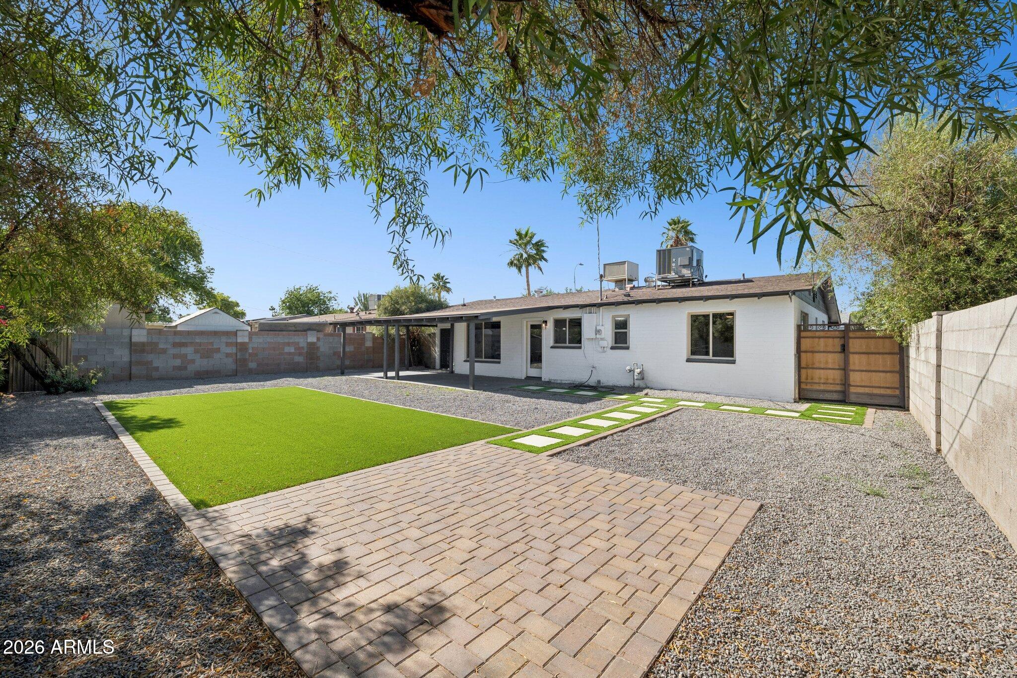 1215 W Hazelwood Street