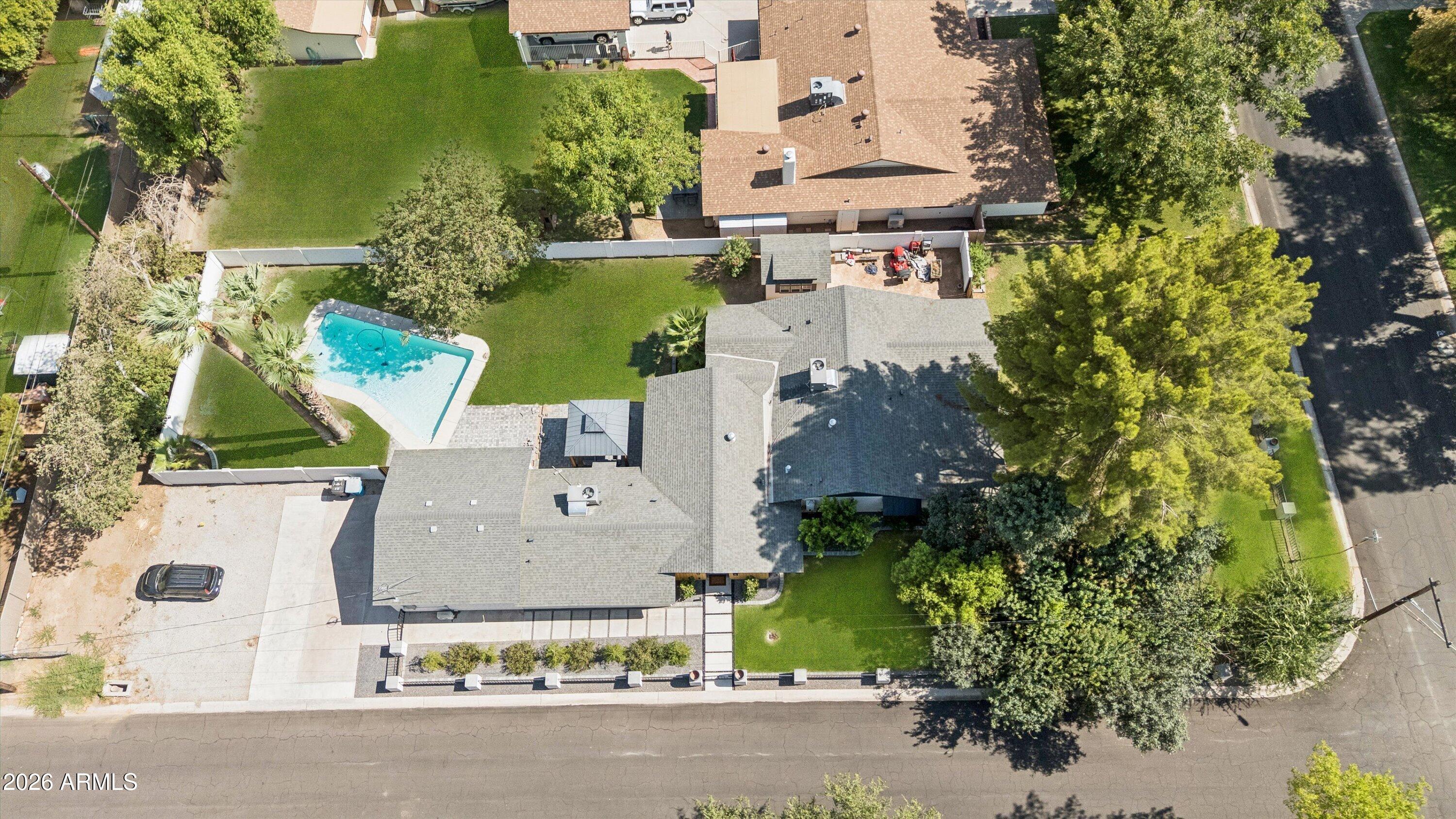 6245 N 16TH Avenue