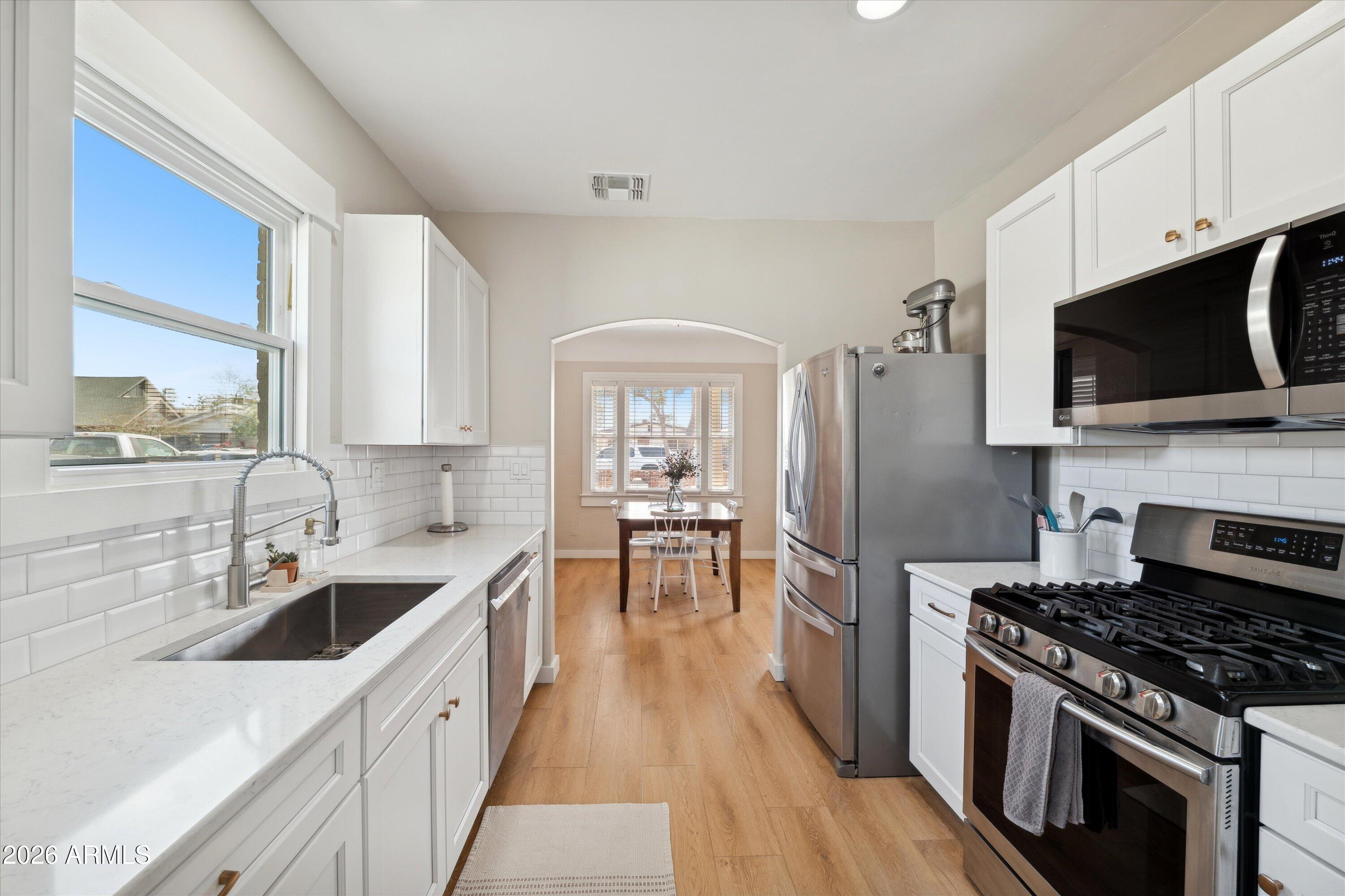 2218 N 21ST Place
