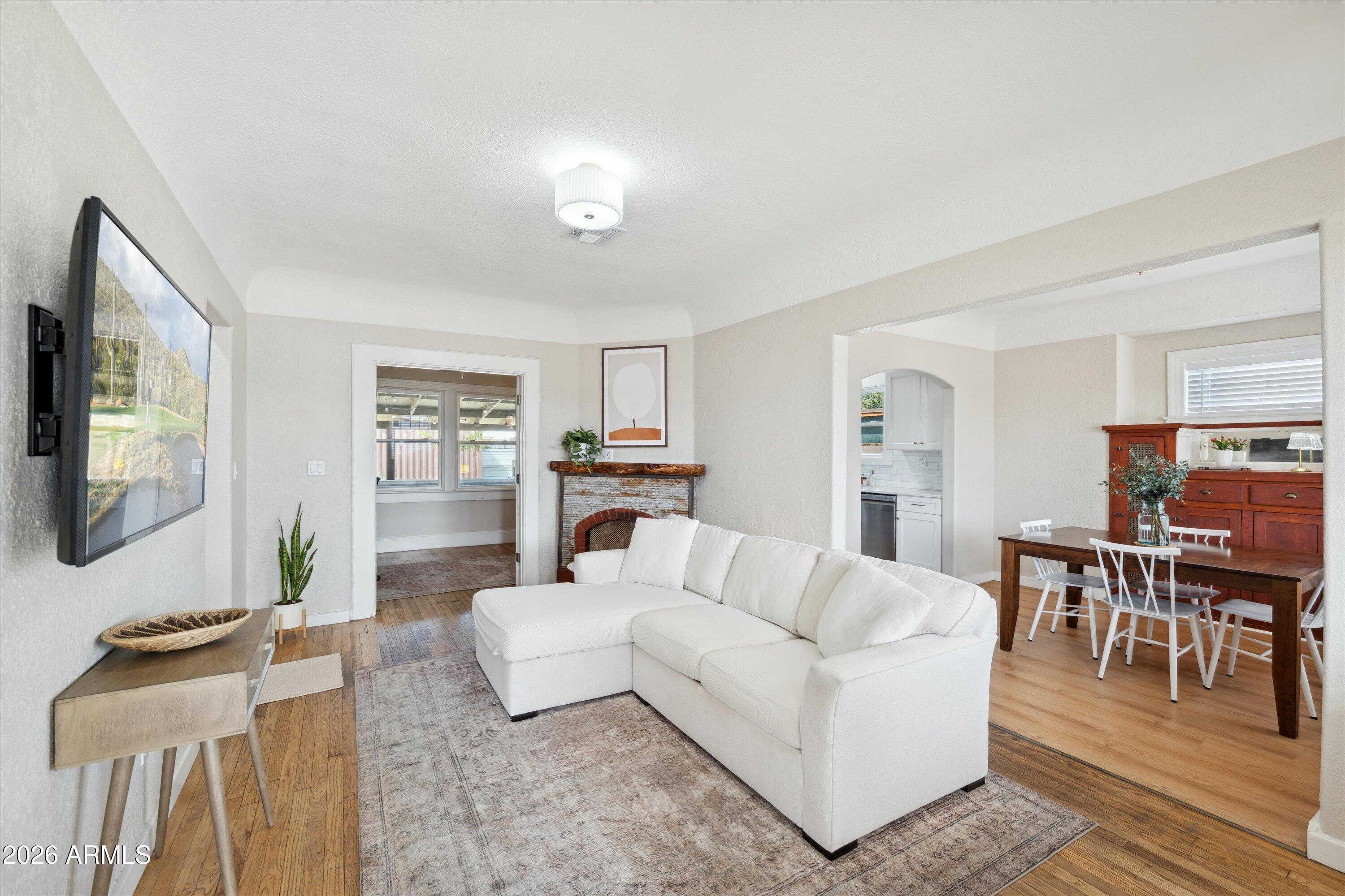 2218 N 21ST Place