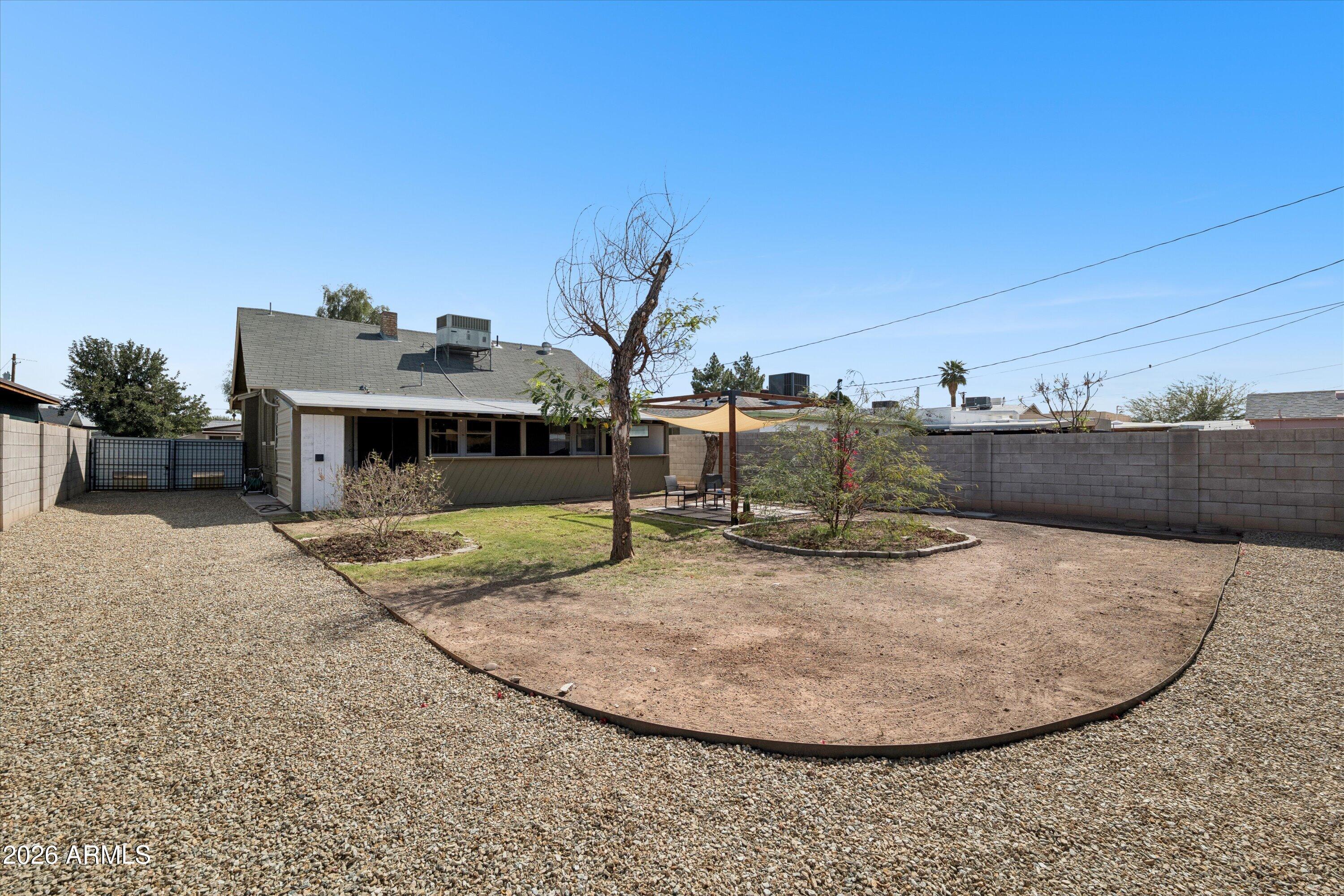 2218 N 21ST Place