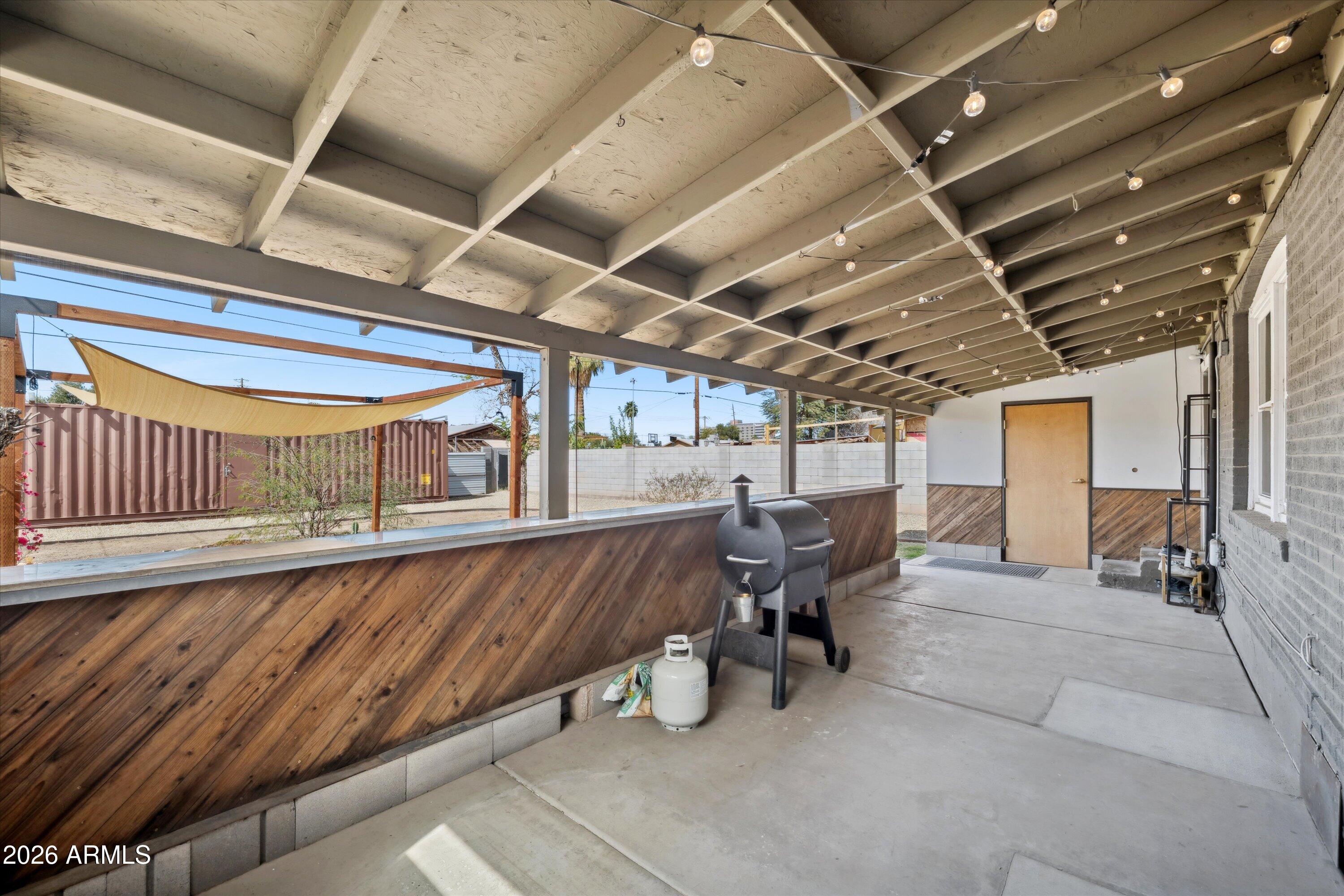 2218 N 21ST Place