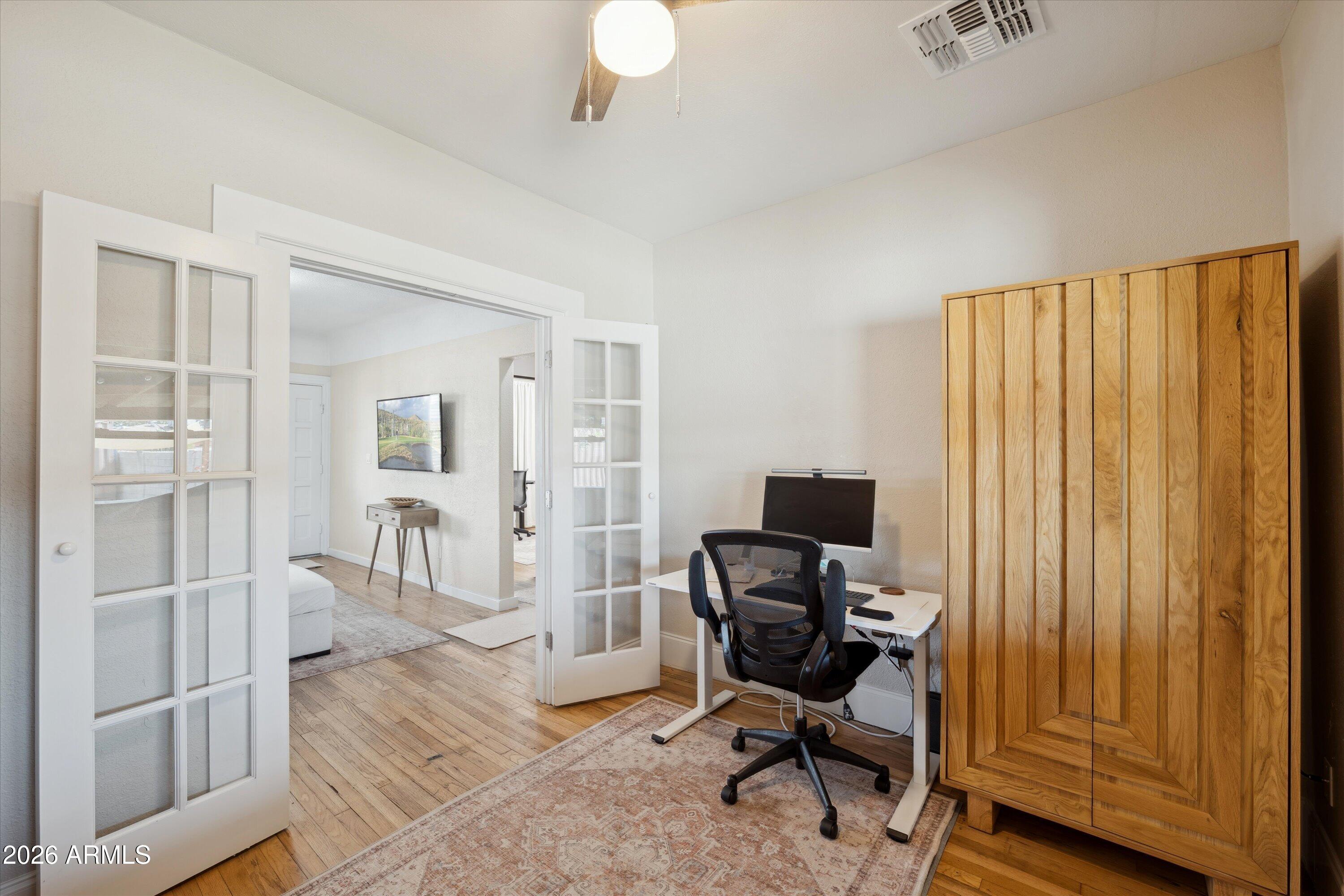 2218 N 21ST Place