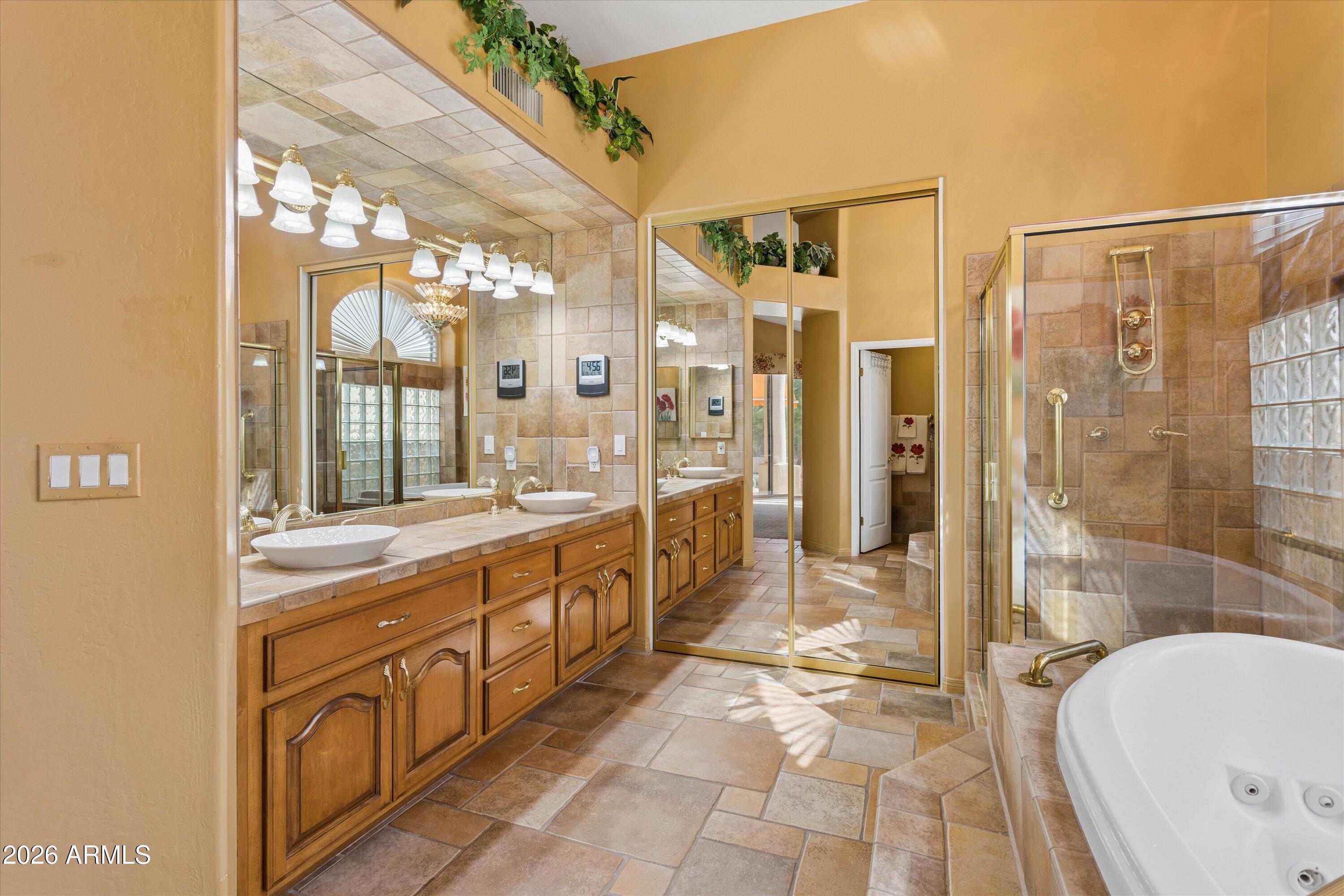 9176 N 115TH Place