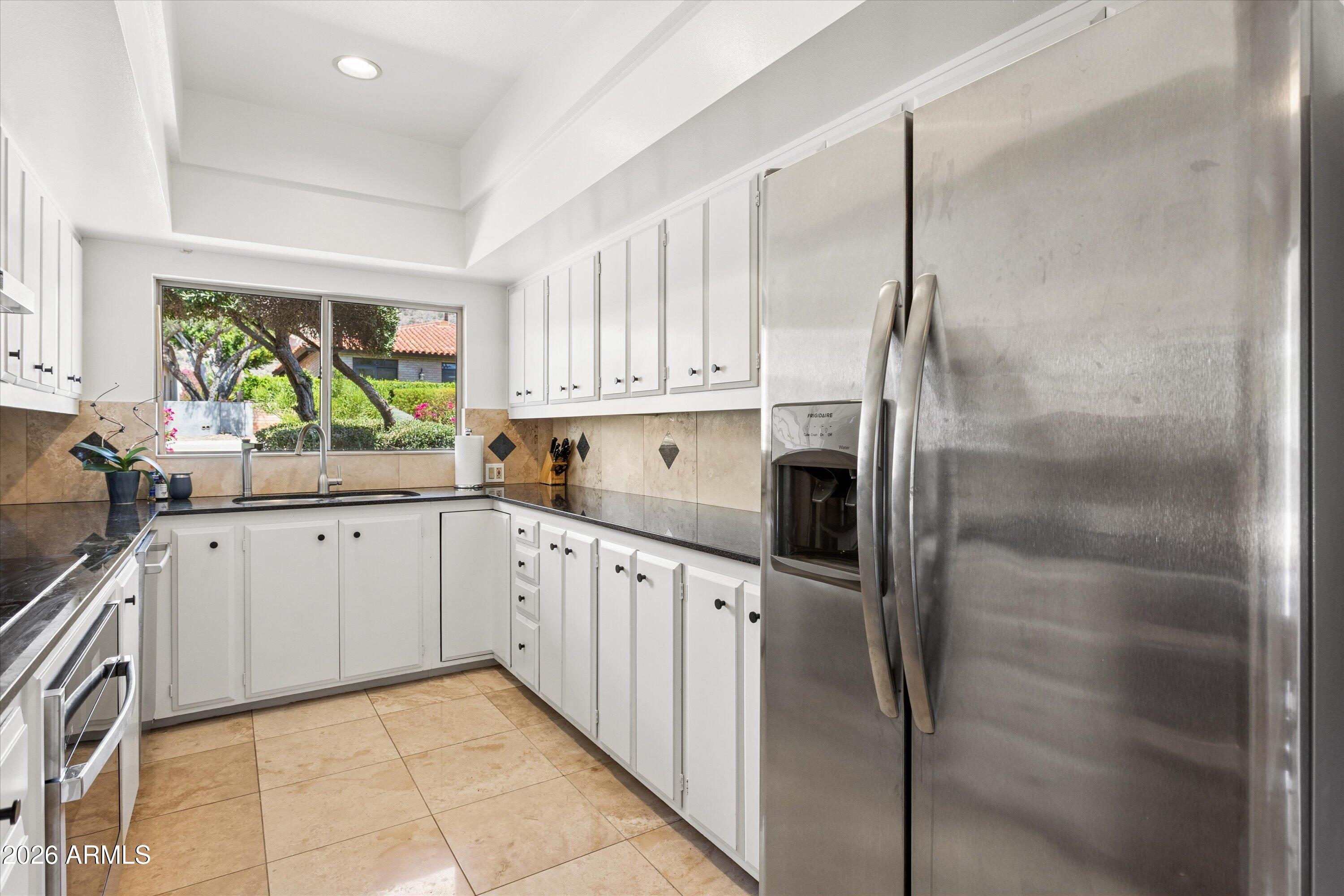 5434 E LINCOLN Drive 33