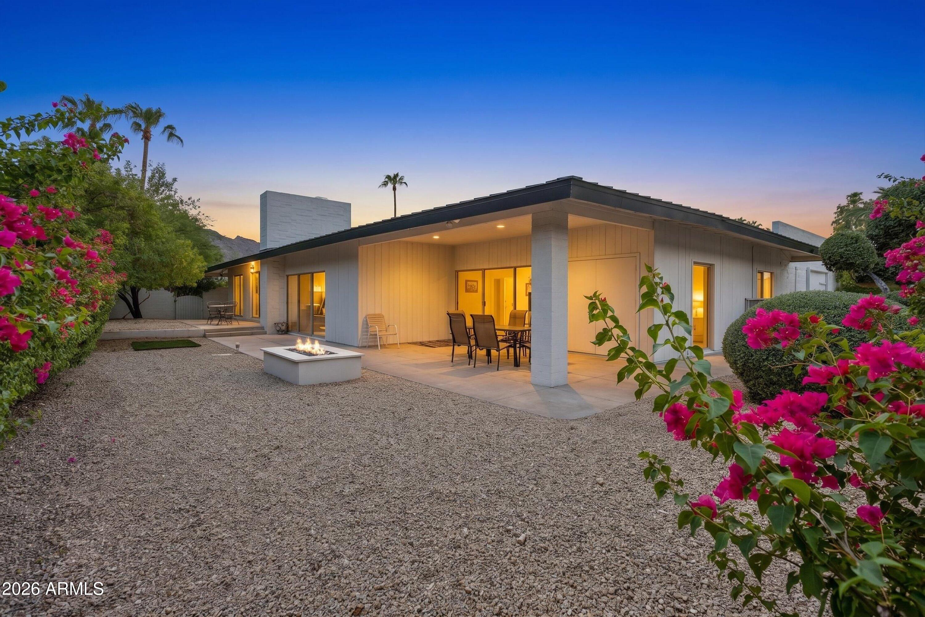 5434 E LINCOLN Drive 33