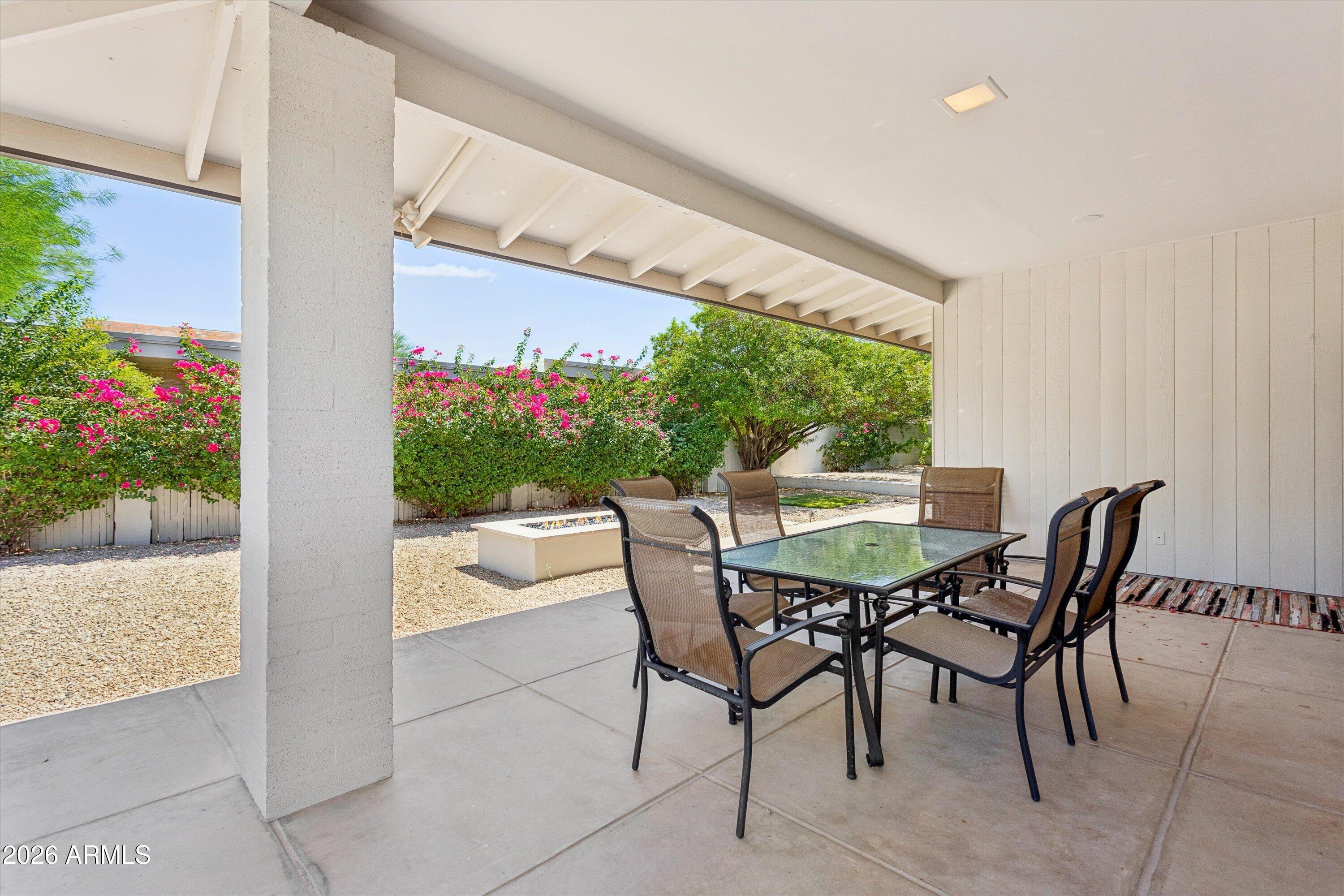 5434 E LINCOLN Drive 33