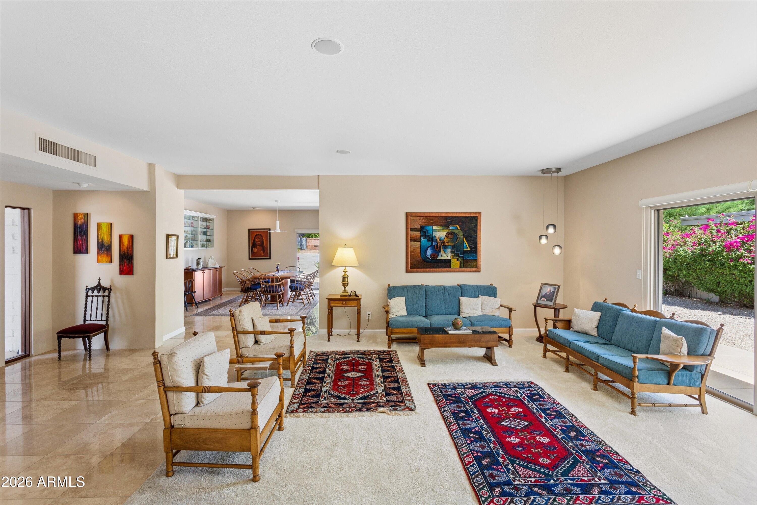 5434 E LINCOLN Drive 33