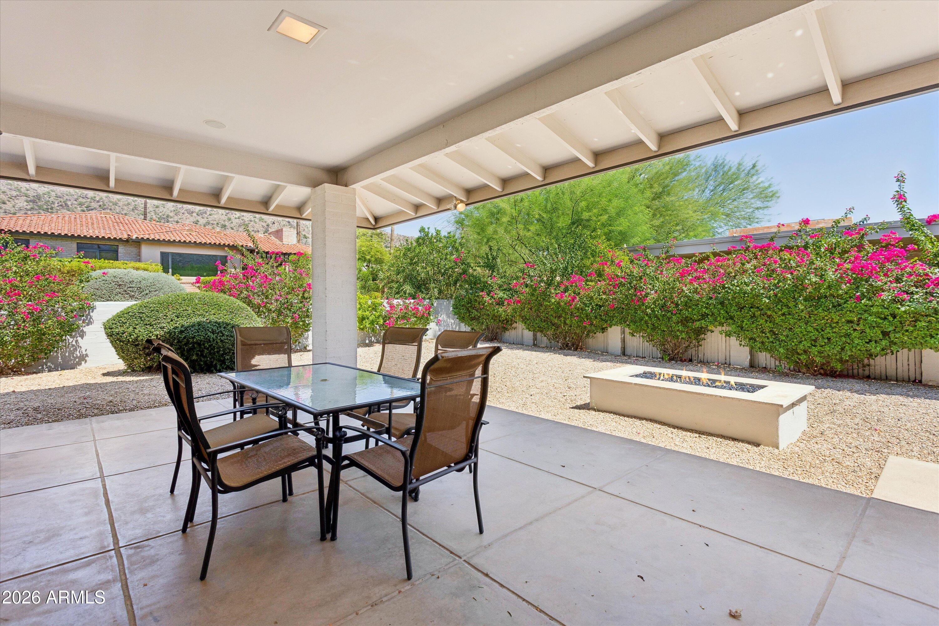 5434 E LINCOLN Drive 33