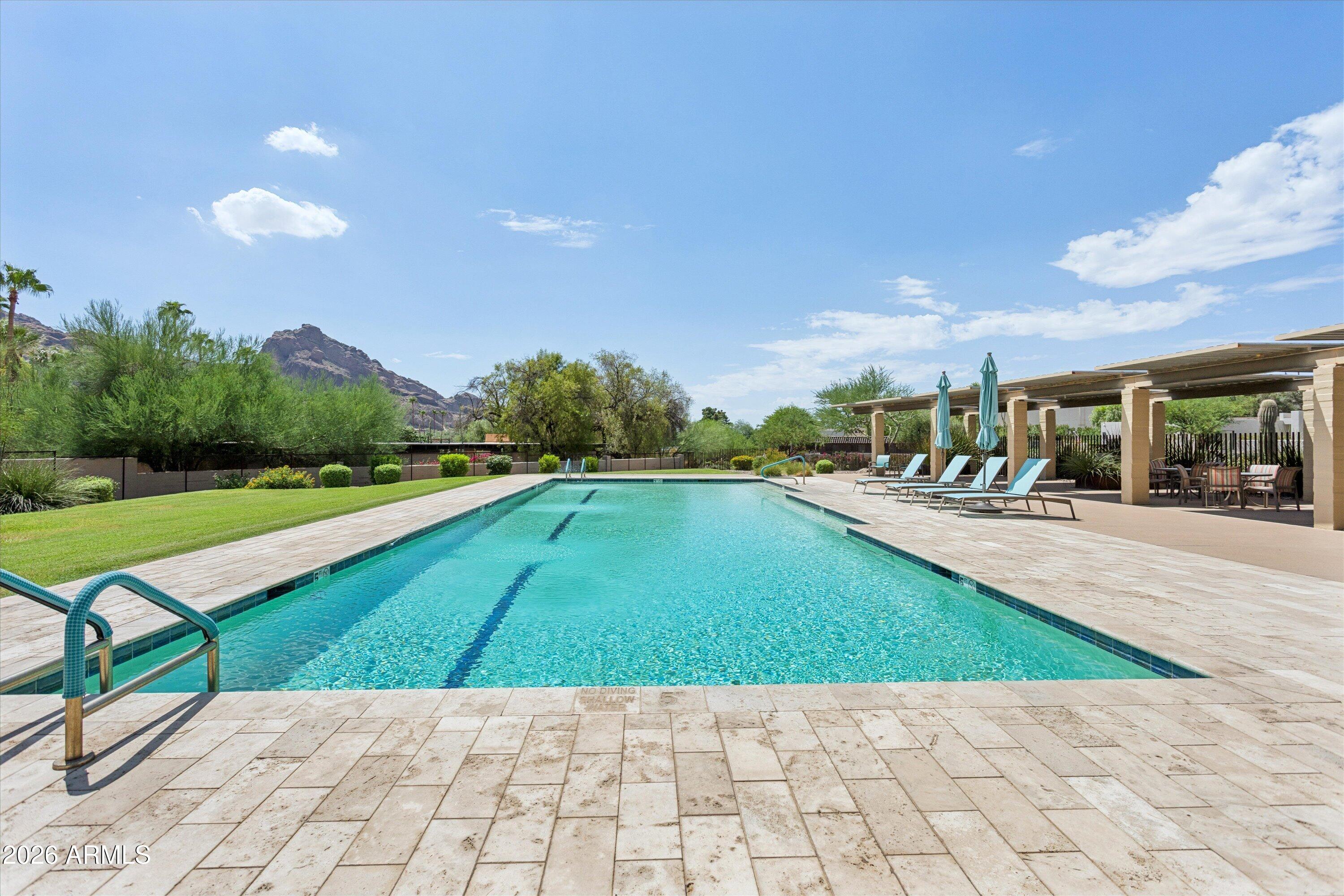 5434 E LINCOLN Drive 33
