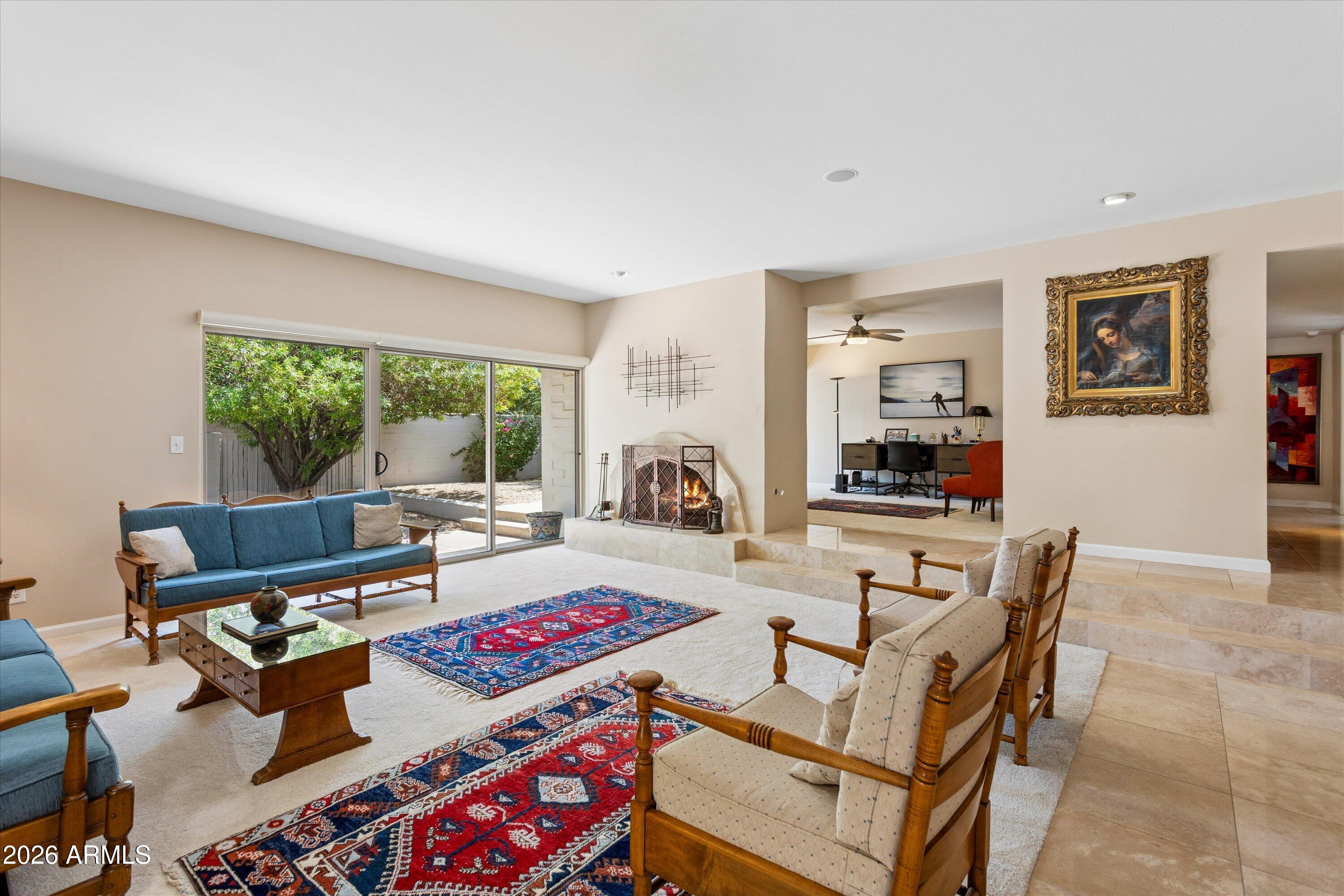 5434 E LINCOLN Drive 33
